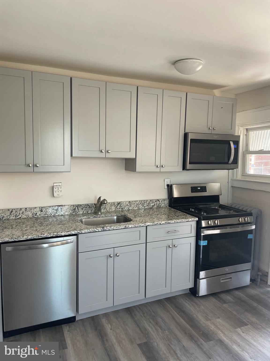 Great opportunity to rent a completely updated 2 bedroom apartment in Collingdale Boro. 2nd floor apartment offers, 2 bedrooms, 1 bathroom, eat in kitchen, and dining room. Upgraded kitchen has granite counters, and stainless steel appliances, Updated flooring throughout. Washer & dryer included in the unit. Lots of natural light.