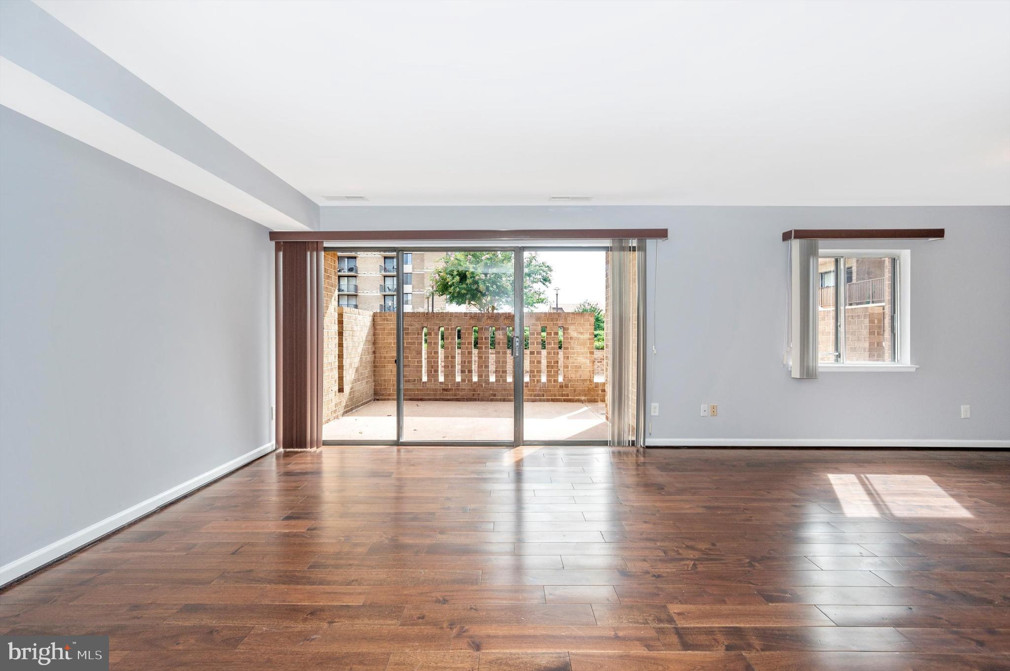 AMERICANA CENTRE - Residential