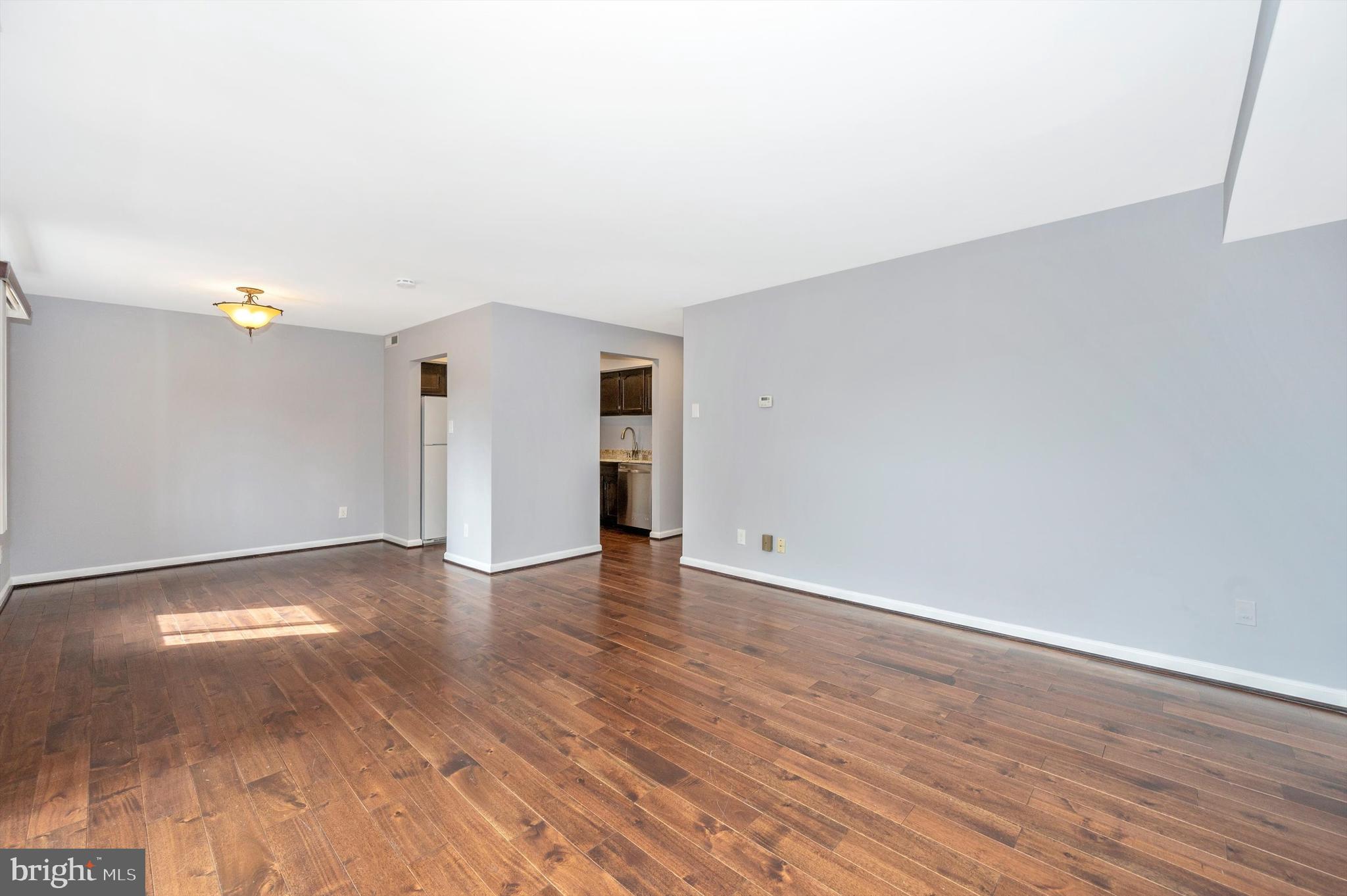 AMERICANA CENTRE - Residential