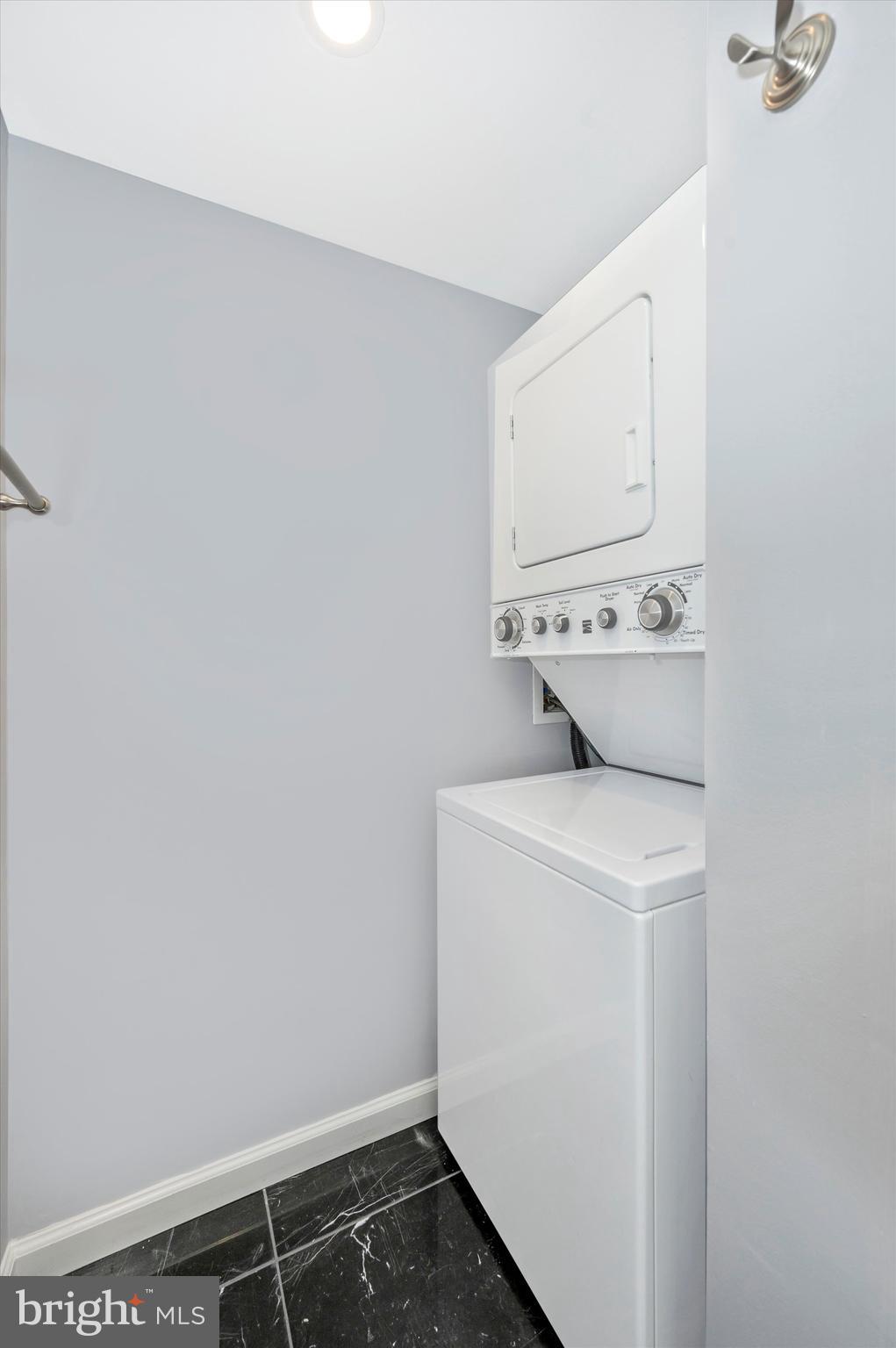 AMERICANA CENTRE - Residential