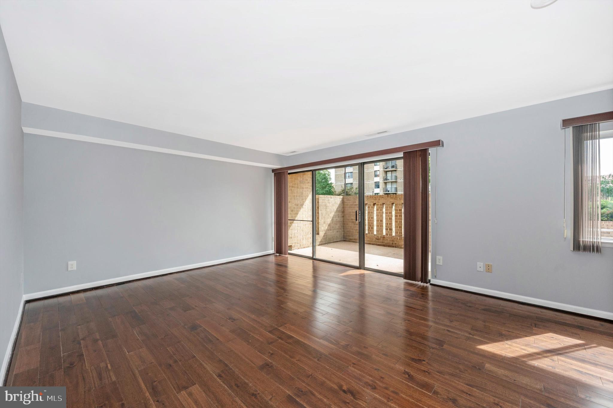 AMERICANA CENTRE - Residential