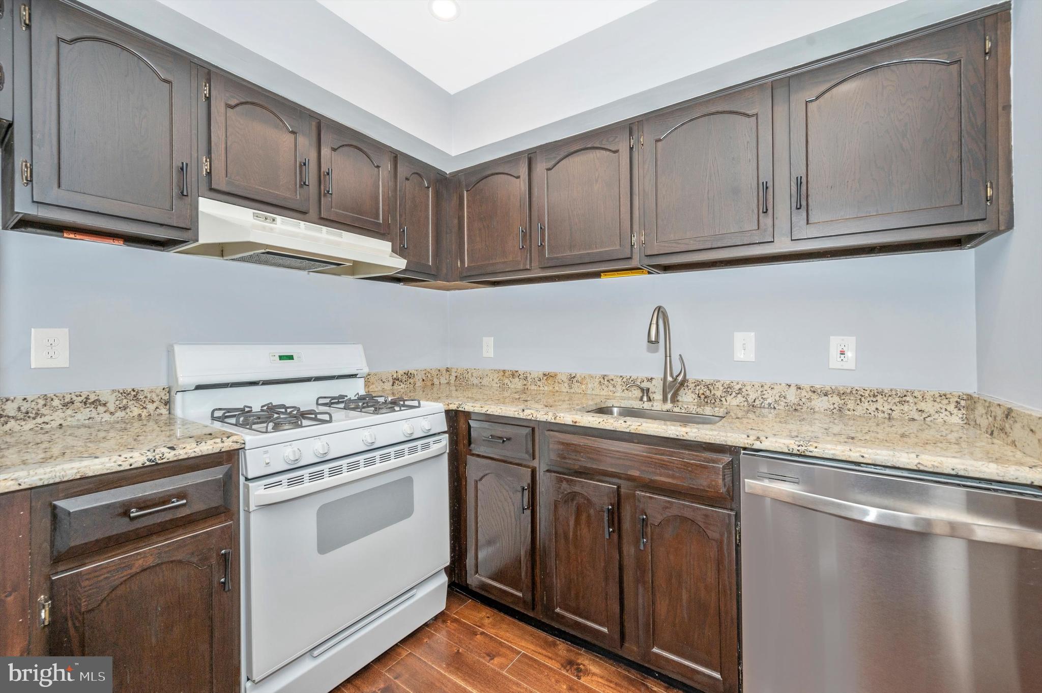 AMERICANA CENTRE - Residential