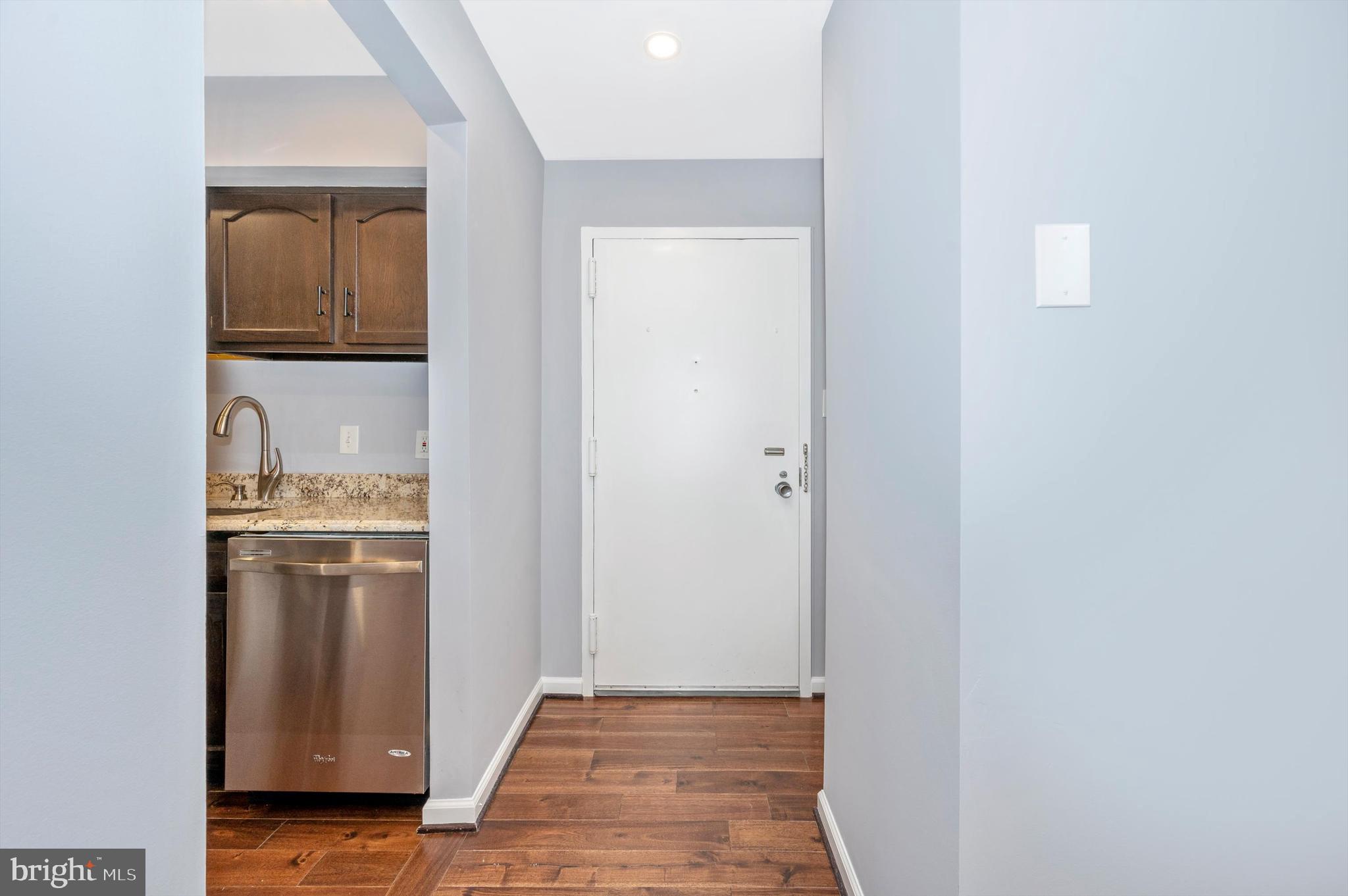 AMERICANA CENTRE - Residential