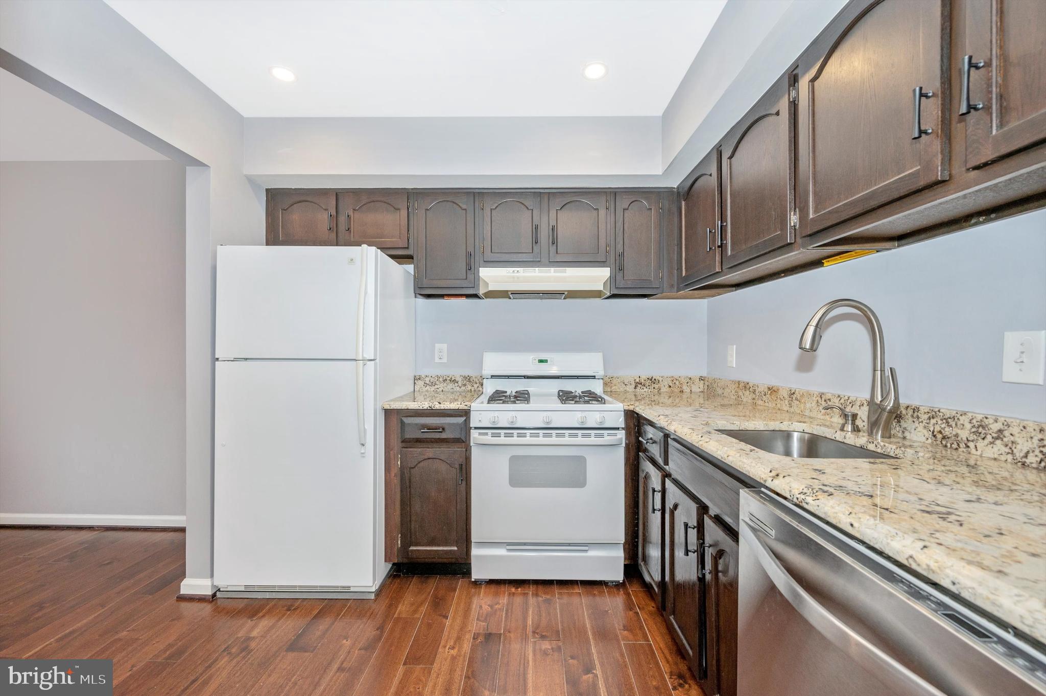 AMERICANA CENTRE - Residential