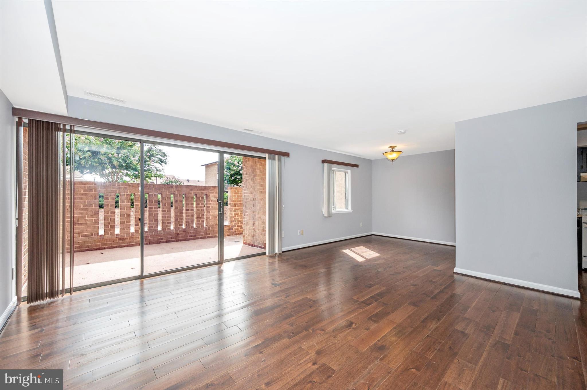 AMERICANA CENTRE - Residential