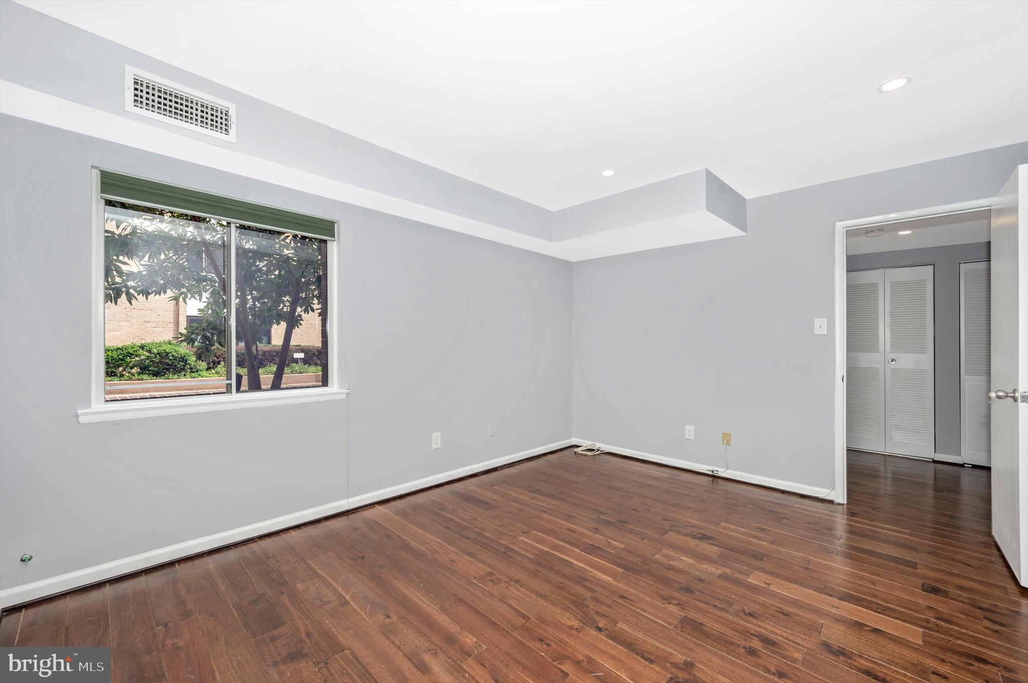 AMERICANA CENTRE - Residential