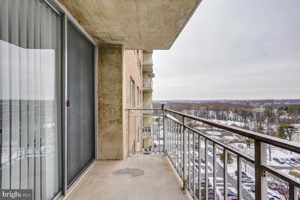 PRESIDENTIAL TOWERS - Residential