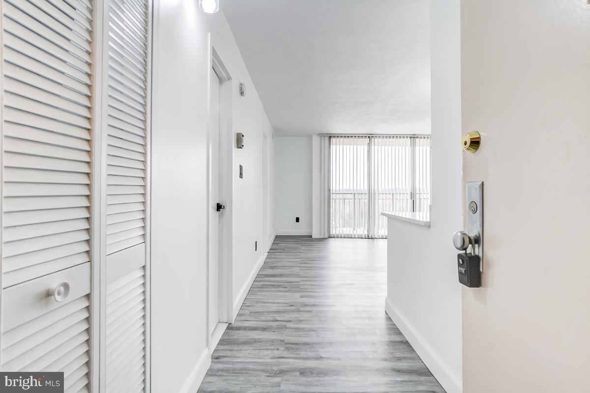 PRESIDENTIAL TOWERS - Residential