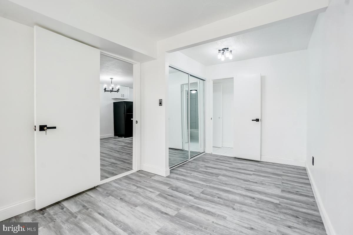 PRESIDENTIAL TOWERS - Residential