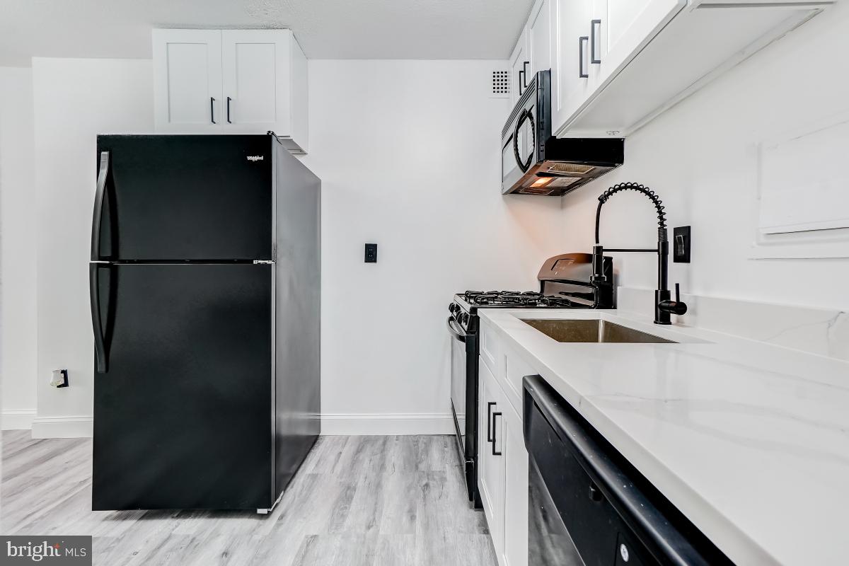 PRESIDENTIAL TOWERS - Residential