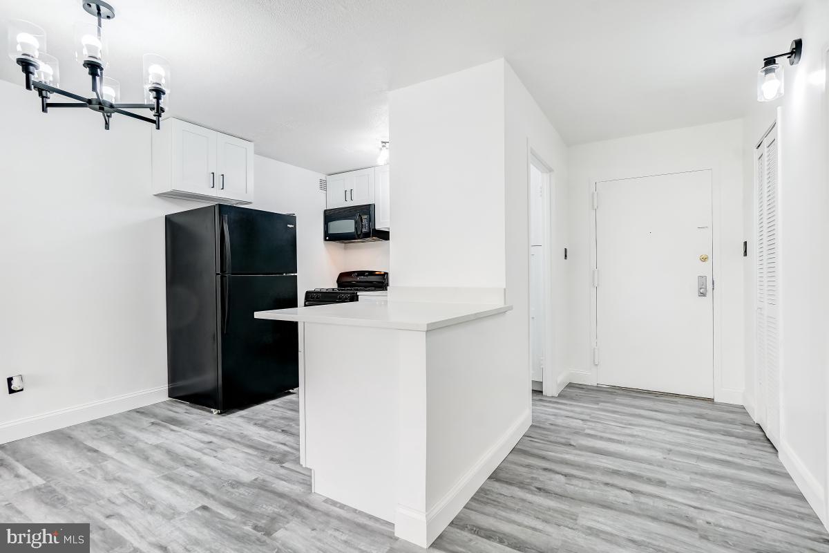 PRESIDENTIAL TOWERS - Residential