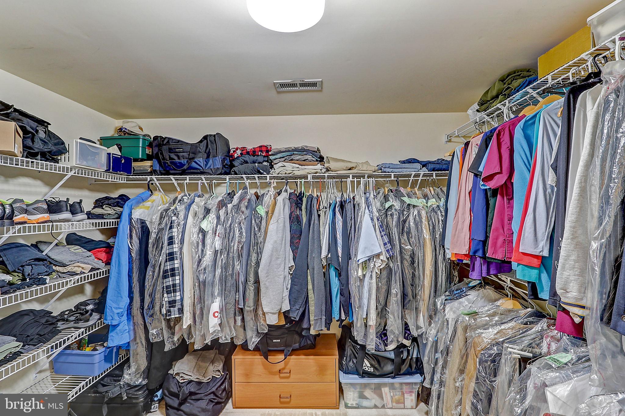 OAKTON GROVE - Residential