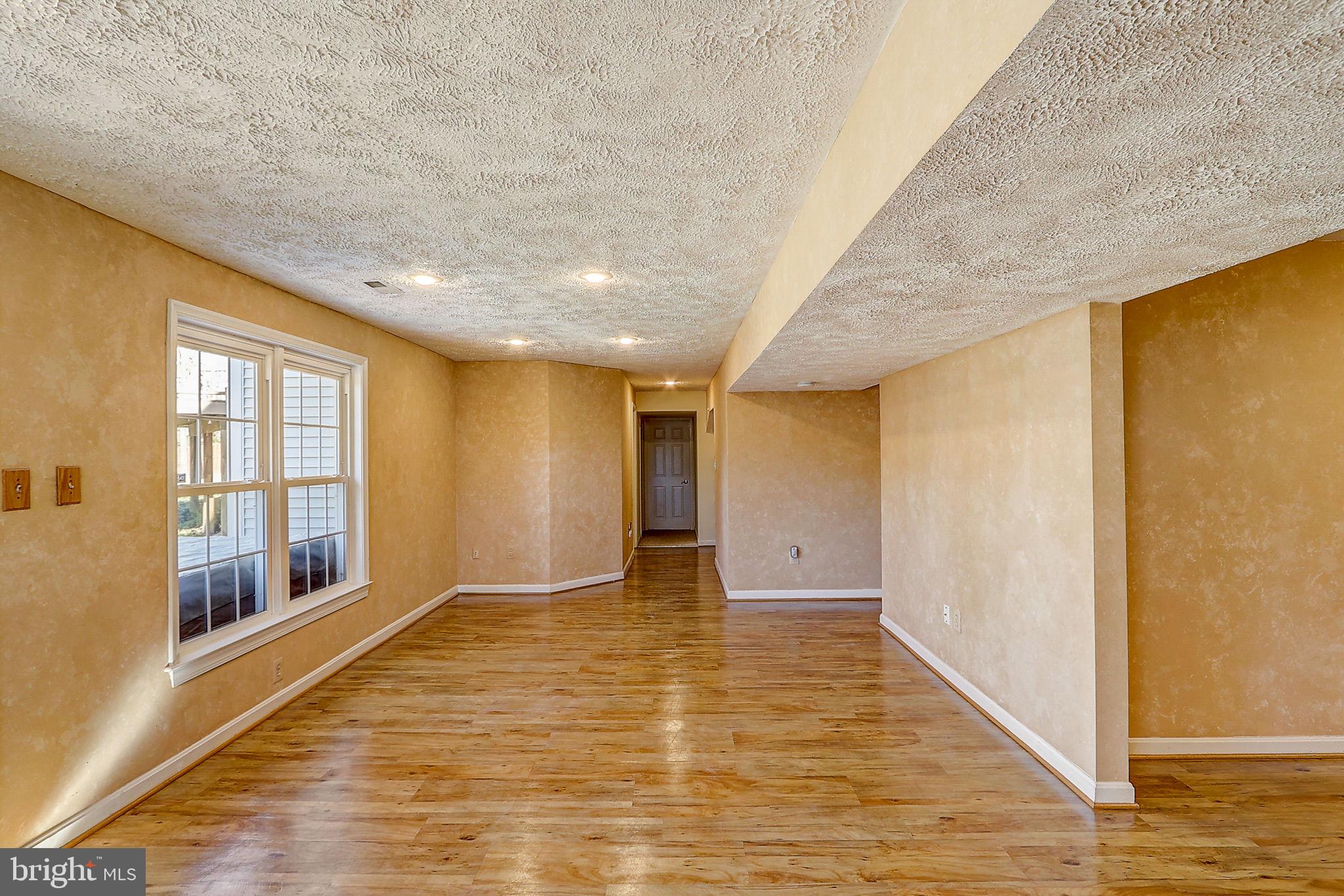 OAKTON GROVE - Residential