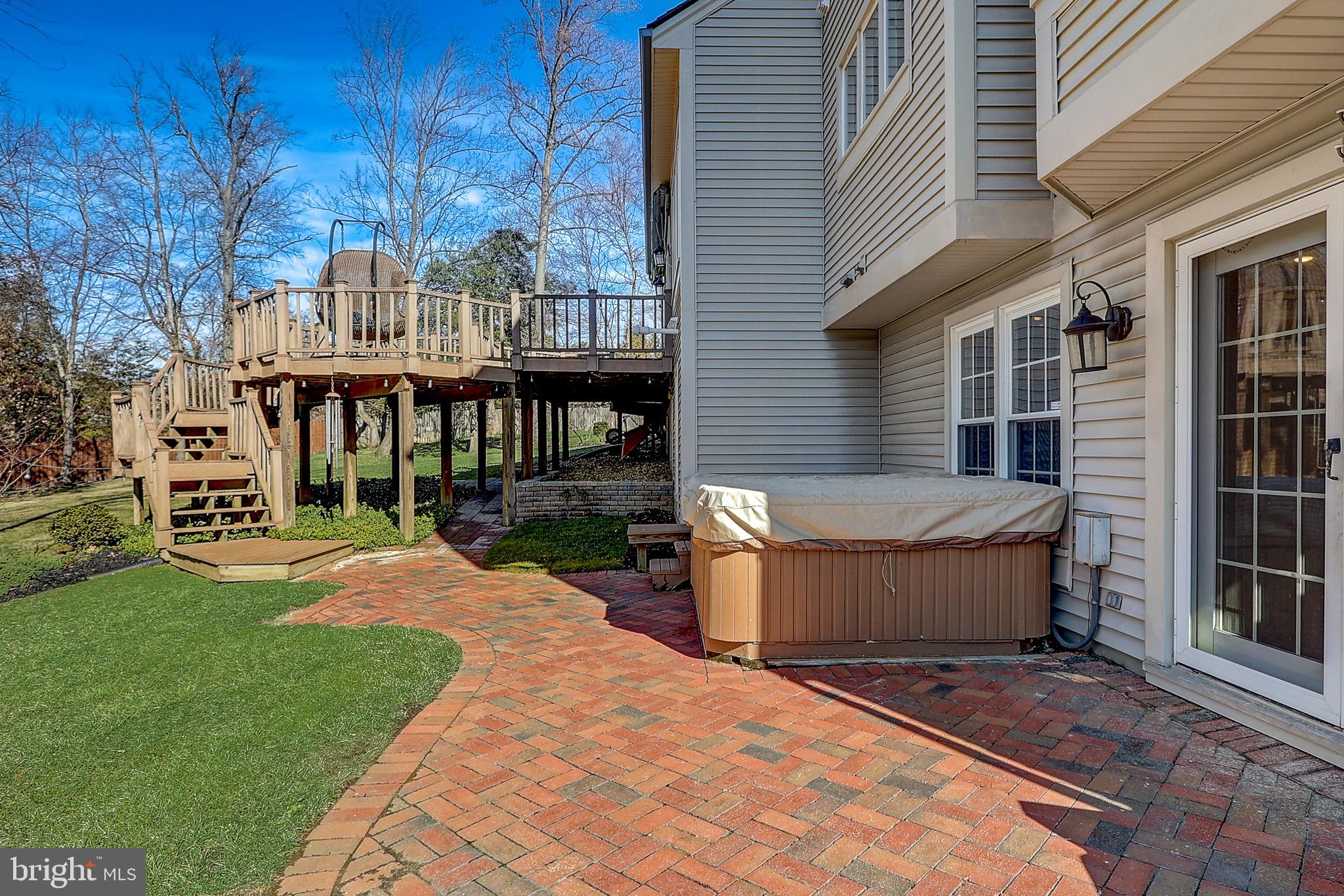 OAKTON GROVE - Residential