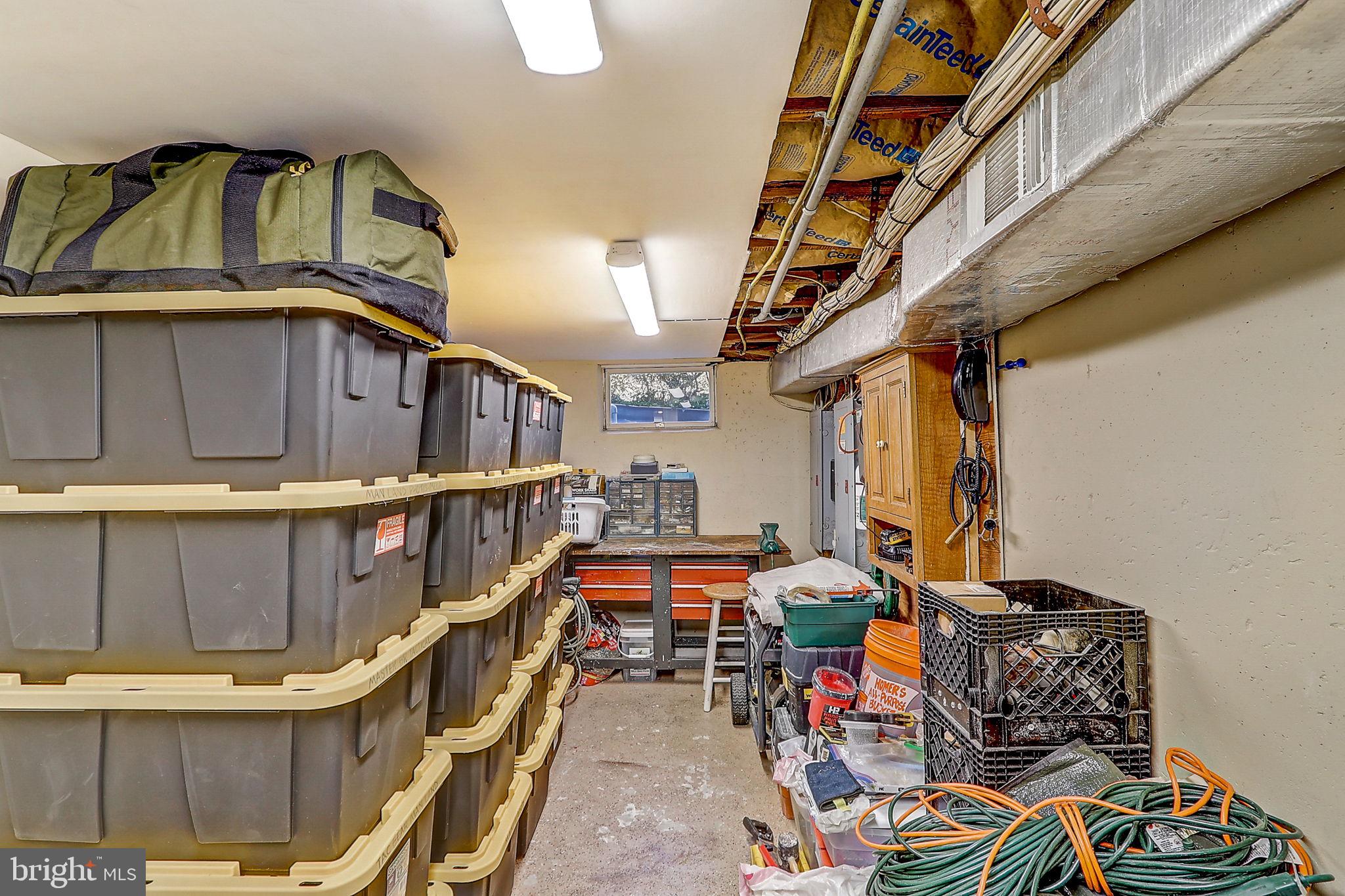 OAKTON GROVE - Residential