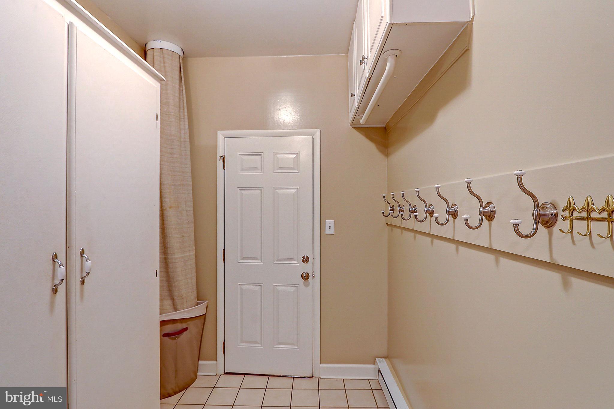 OAKTON GROVE - Residential