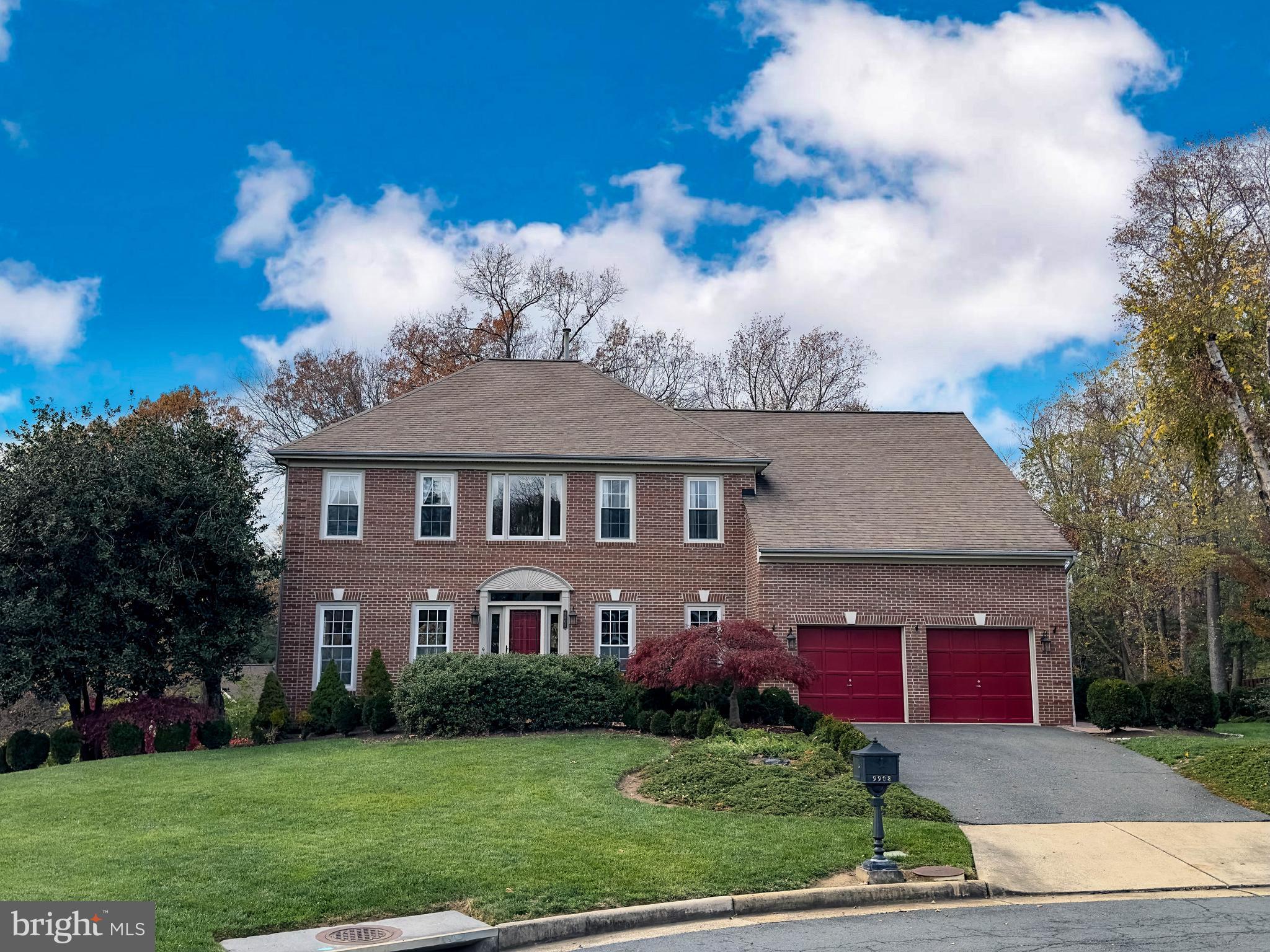 OAKTON GROVE - Residential