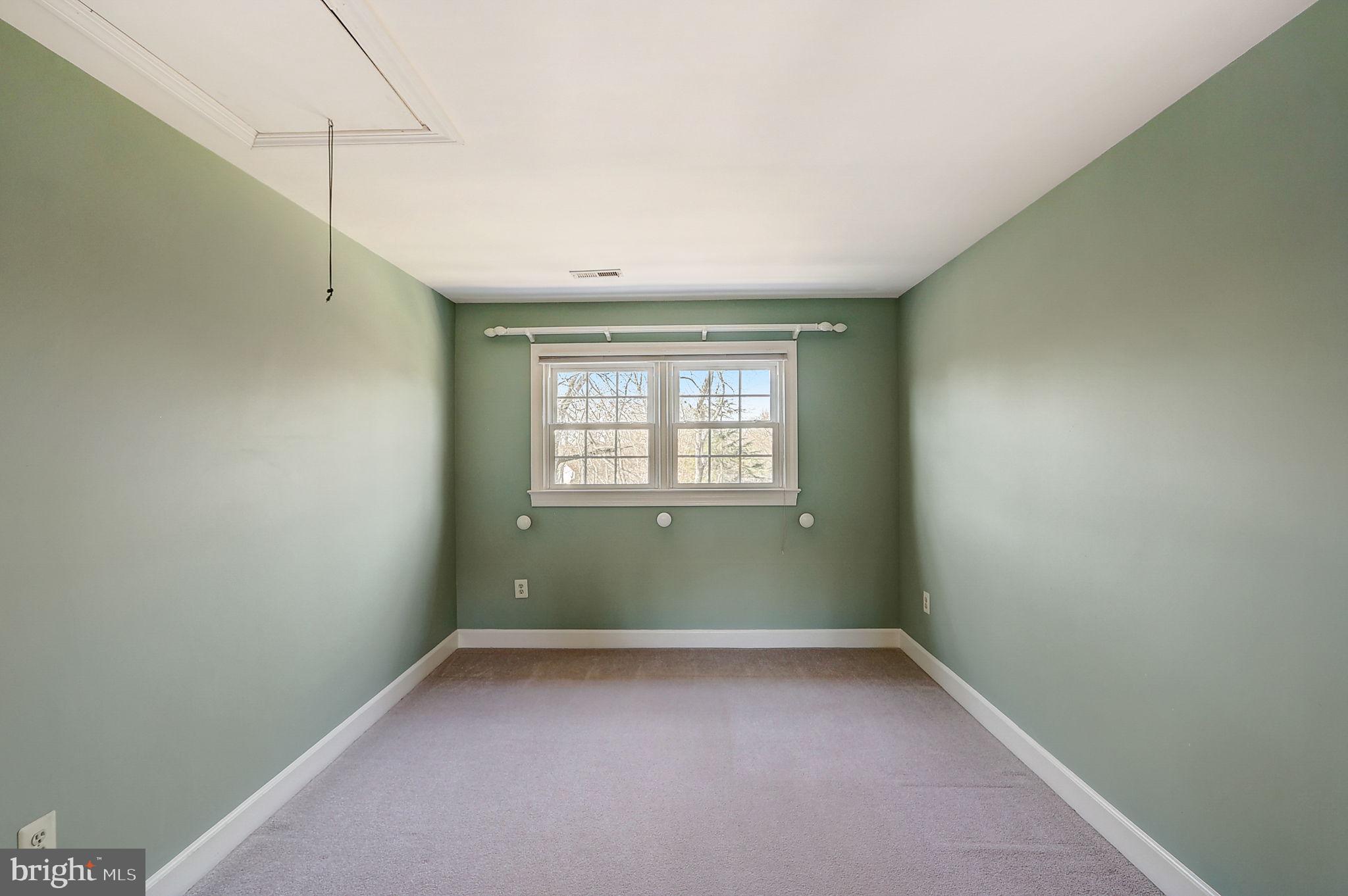 OAKTON GROVE - Residential