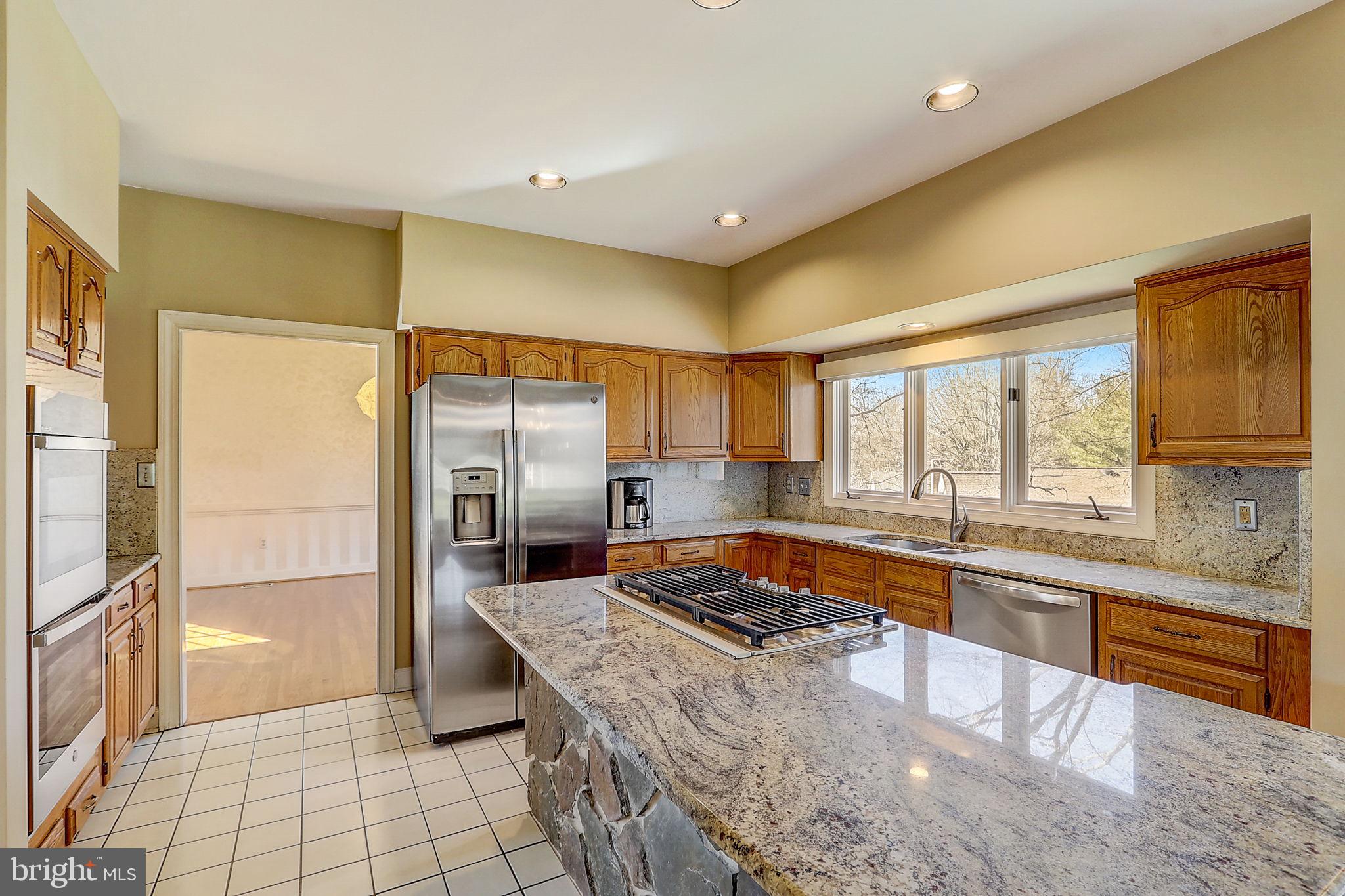 OAKTON GROVE - Residential