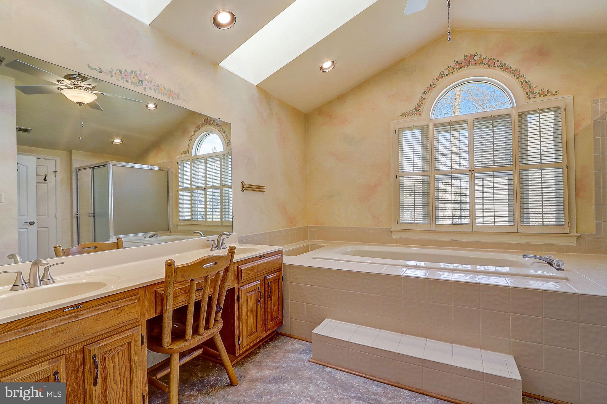 OAKTON GROVE - Residential