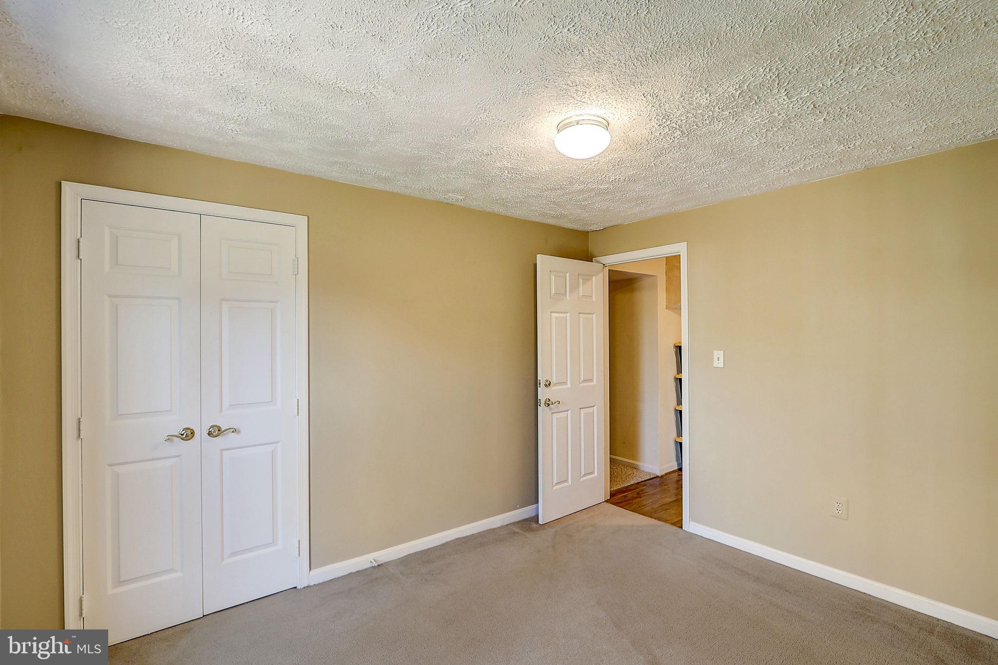 OAKTON GROVE - Residential