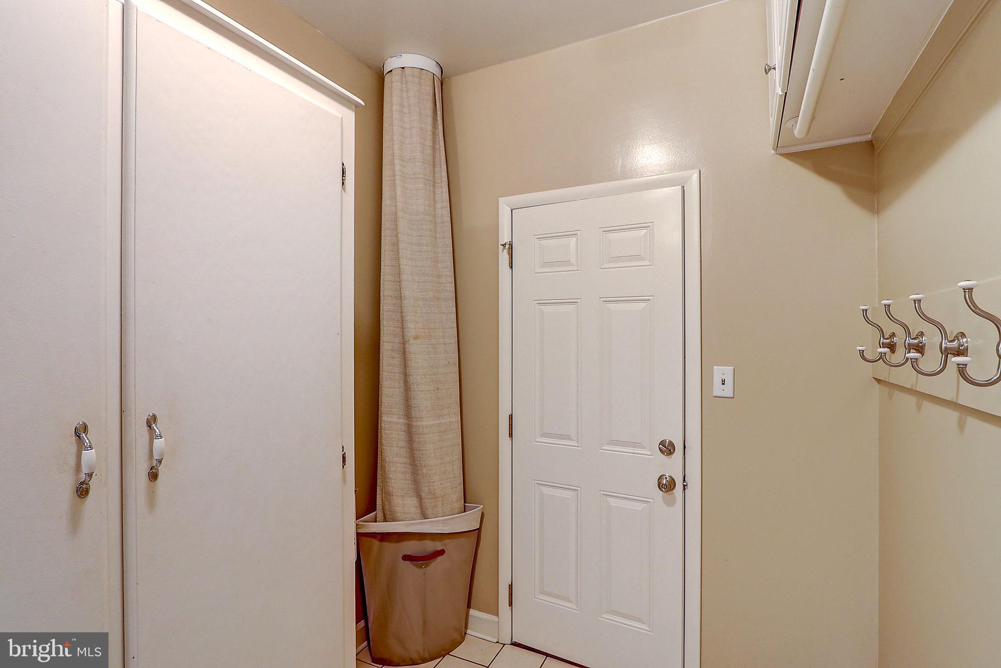 OAKTON GROVE - Residential