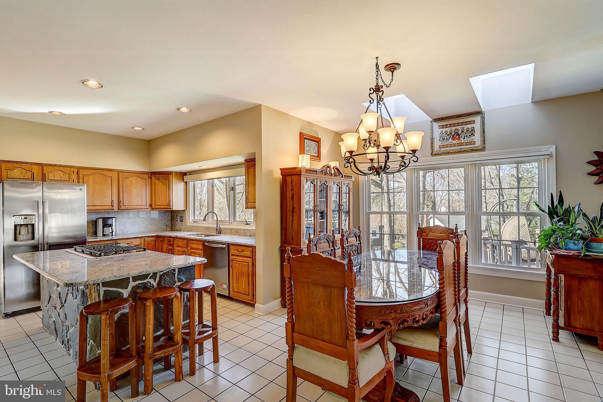 OAKTON GROVE - Residential