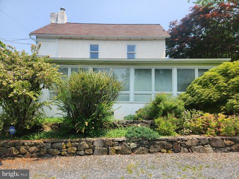3416 BURSONVILLE ROAD RIEGELSVILLE PA 18077