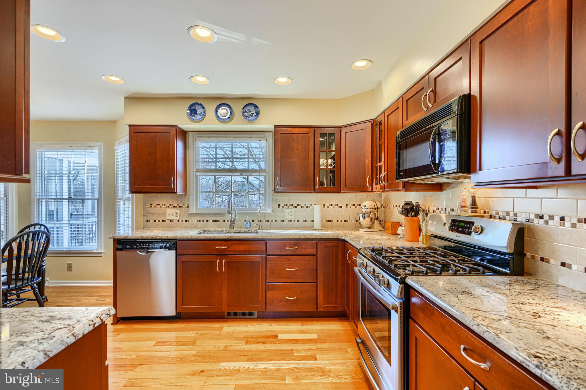 FOREST LAKES - Residential