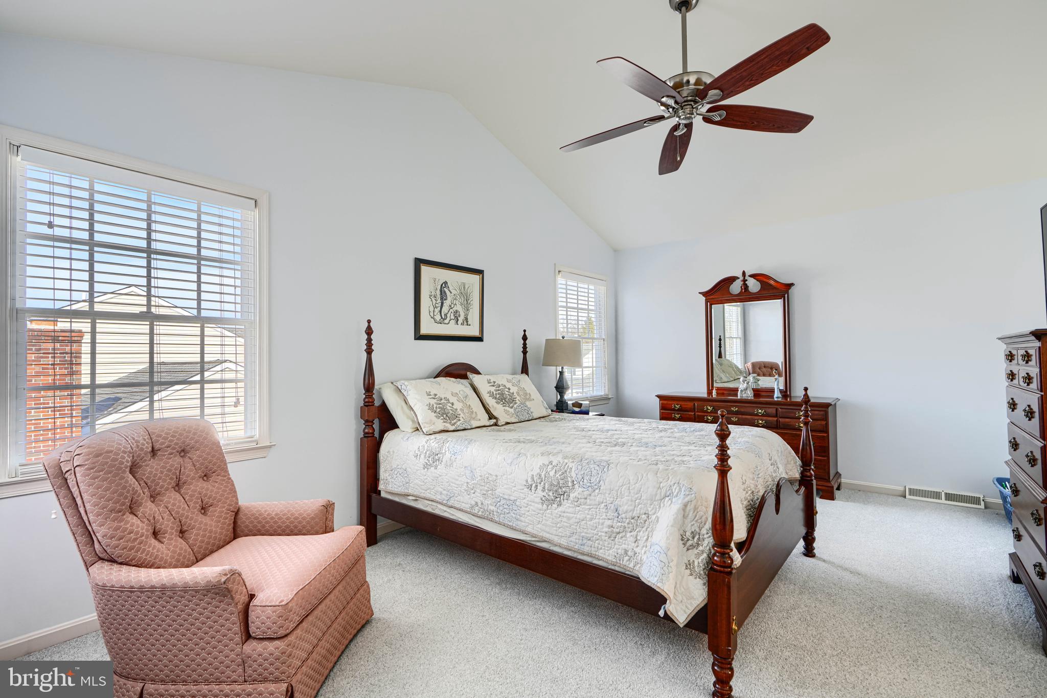 FOREST LAKES - Residential