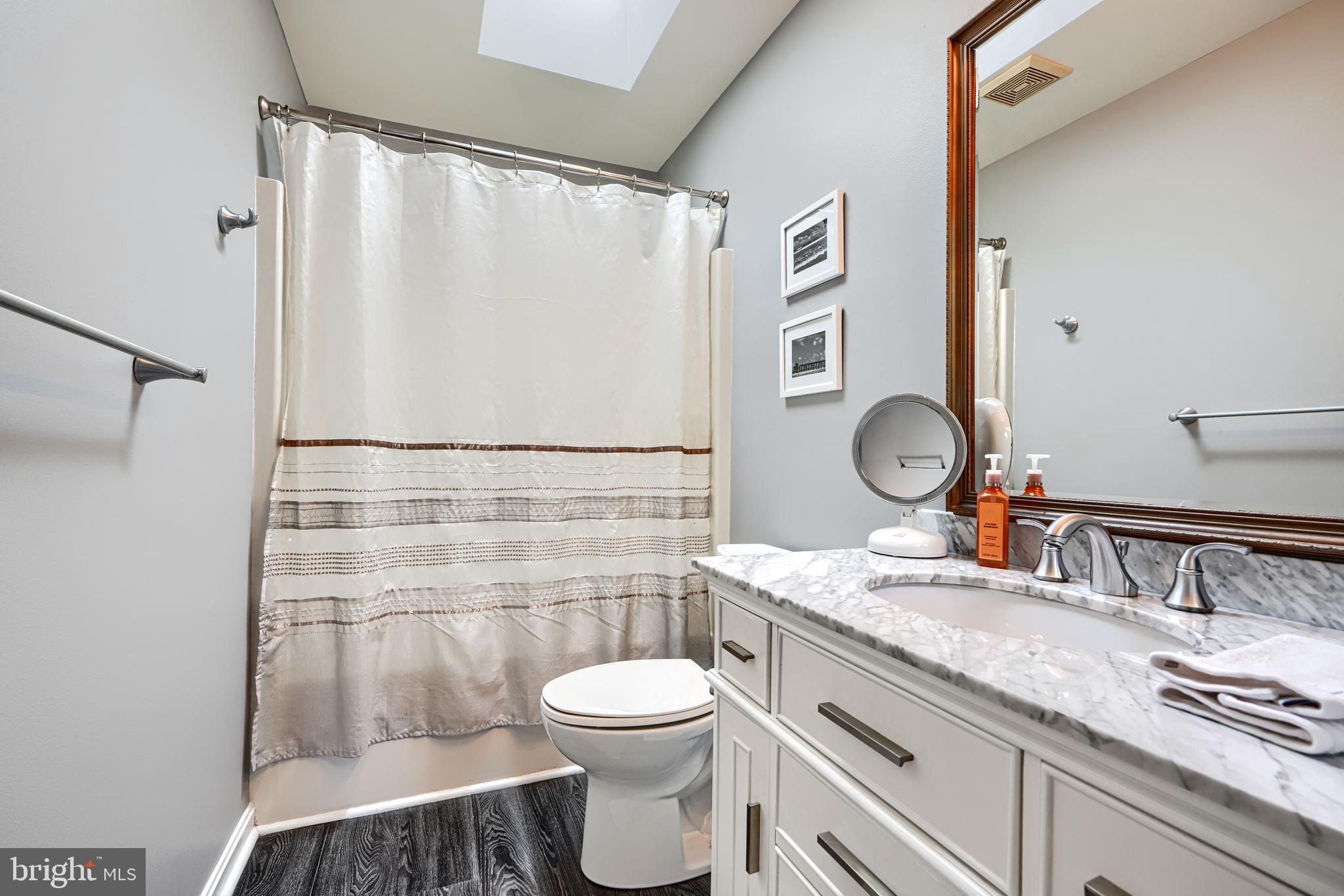 FOREST LAKES - Residential