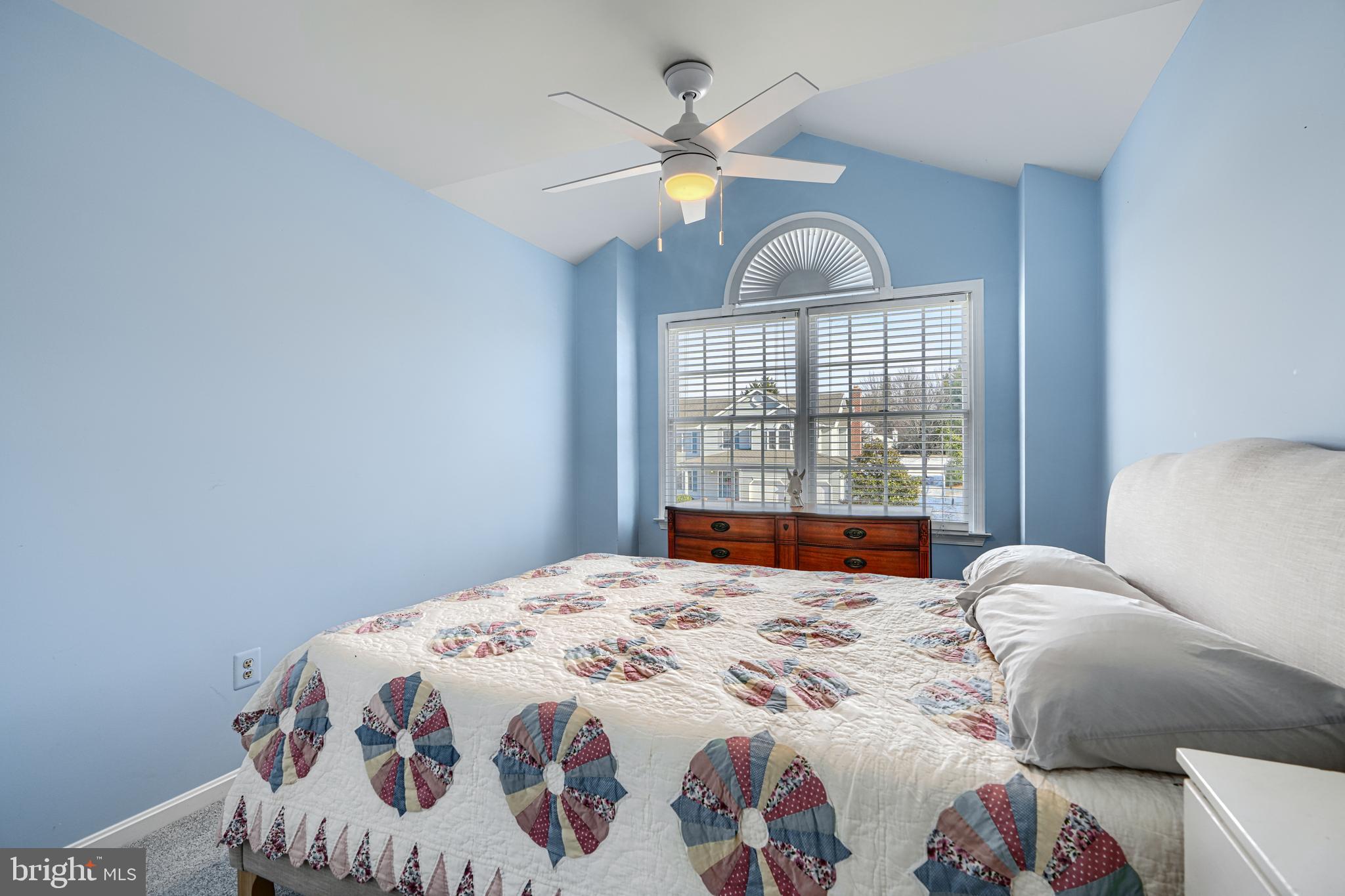 FOREST LAKES - Residential