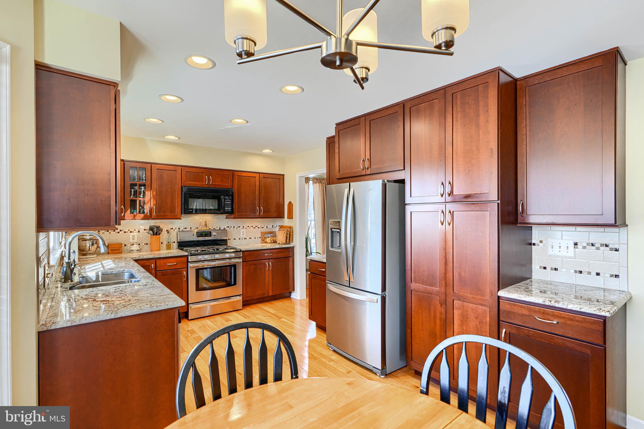 FOREST LAKES - Residential