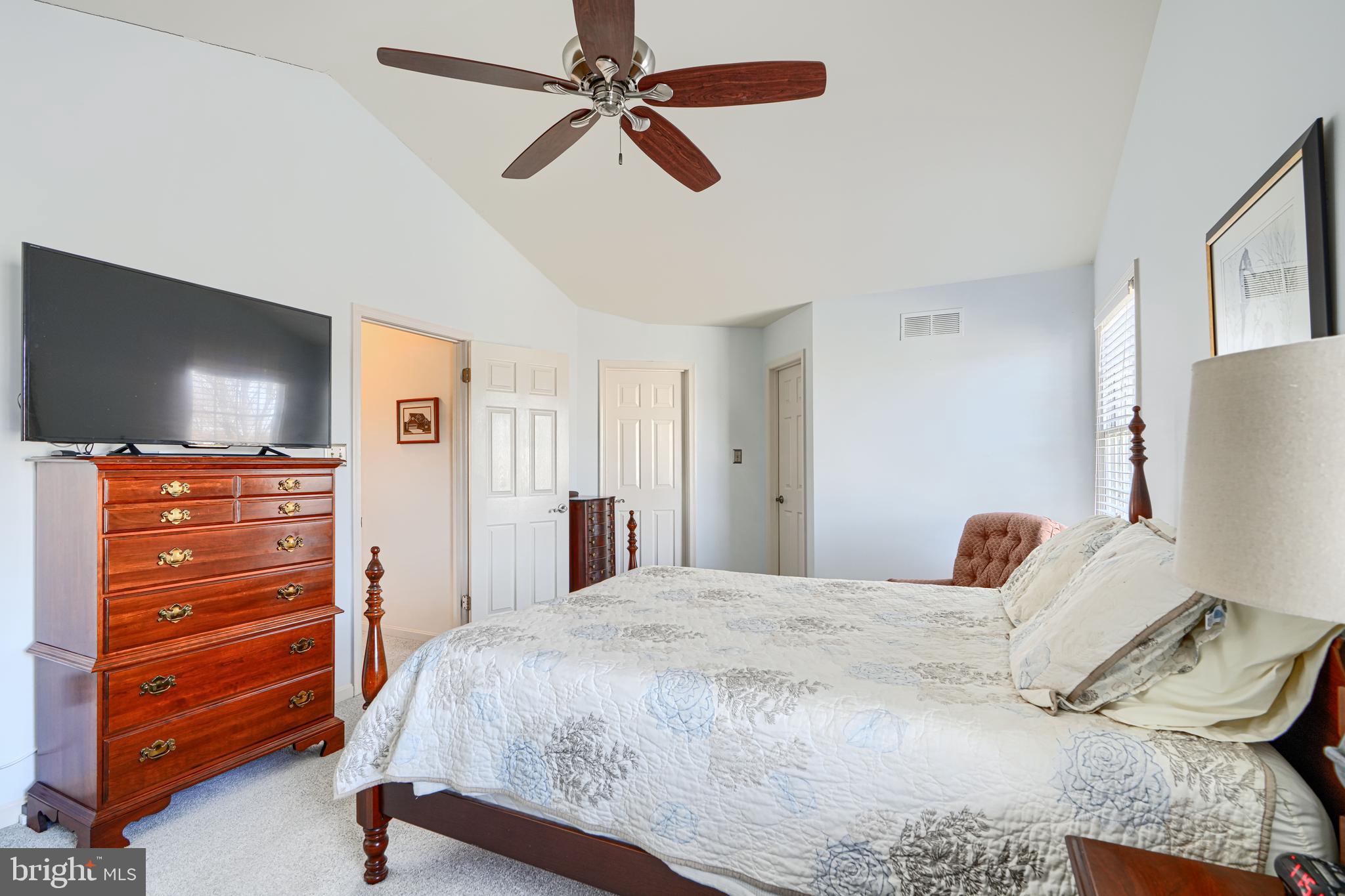 FOREST LAKES - Residential