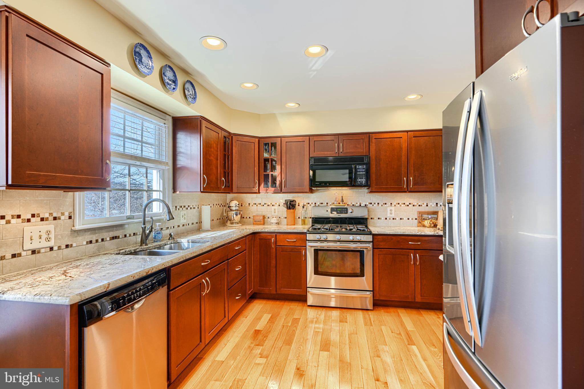 FOREST LAKES - Residential