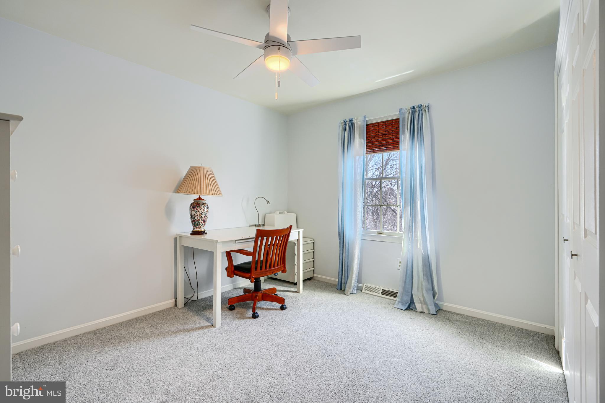 FOREST LAKES - Residential