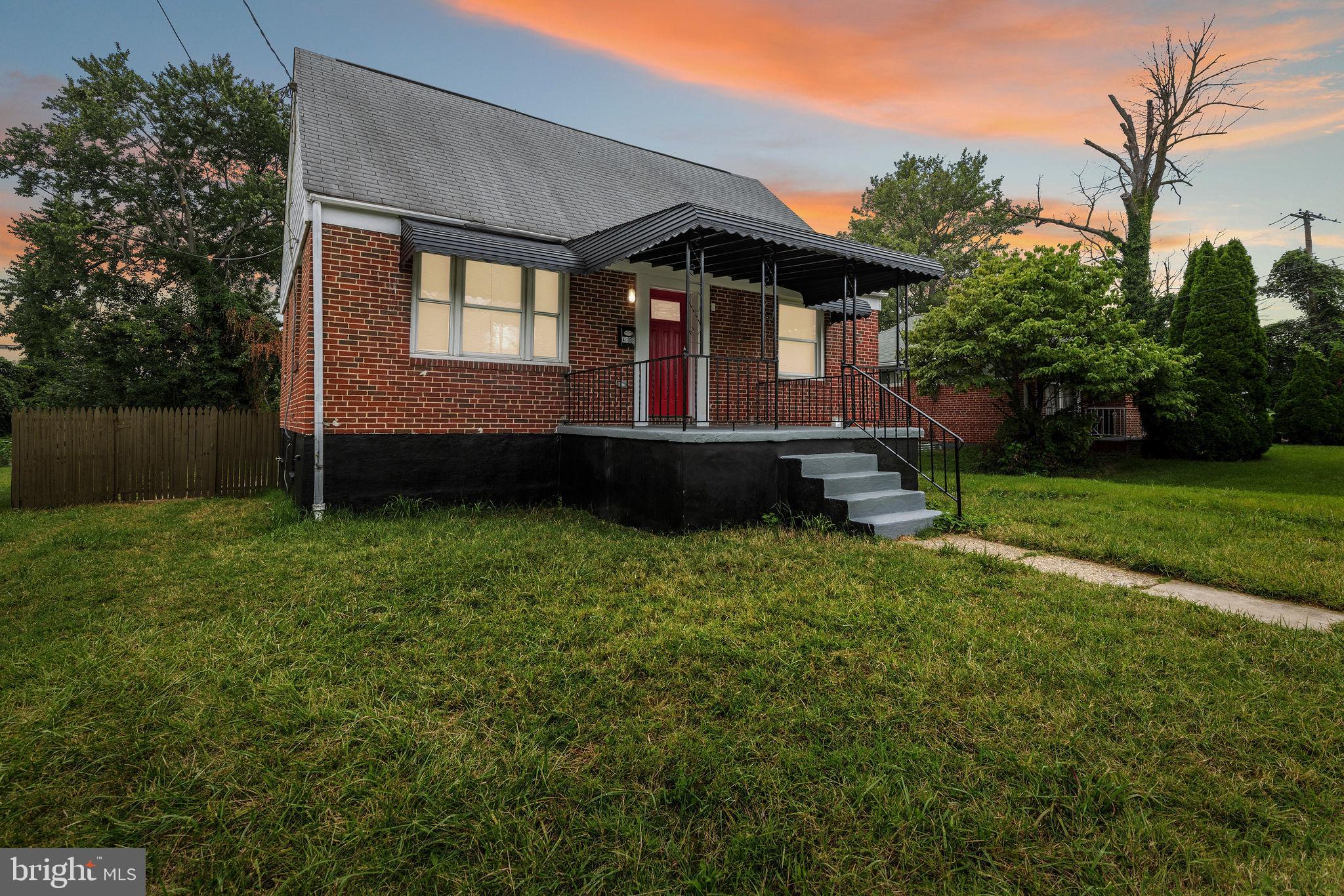 Welcome to this beautifully remodeled 4-bedroom, 3-full-bath gem, perfectly situated near major highways, shopping centers, and all the conveniences you could ask for.
From the moment you arrive, you’ll be greeted by a charming roofed front porch—perfect for morning coffee or relaxing evenings. Step inside and be captivated by the open floor plan that seamlessly connects the living room, dining area, and modern kitchen, creating a bright and inviting space for both everyday living and entertaining.
This detached home truly checks all the boxes: two spacious bedrooms and a full bath on the main level, a fully finished basement with its own bedroom and bath—ideal for guests or an in-law suite—and a private owner’s retreat upstairs, complete with a walk-in closet, soaking tub, and separate shower.
The kitchen shines with brand-new stainless steel appliances; a new washer and dryer have been added to provide convenience. Outside, the large backyard has been fully cleared, enclosed with a beautiful wood fence, and is ready for gatherings, play, or your dream backyard.
This home offers comfort, style, and functionality all in one. Don’t wait—schedule your private tour today and take the first step toward making it yours!