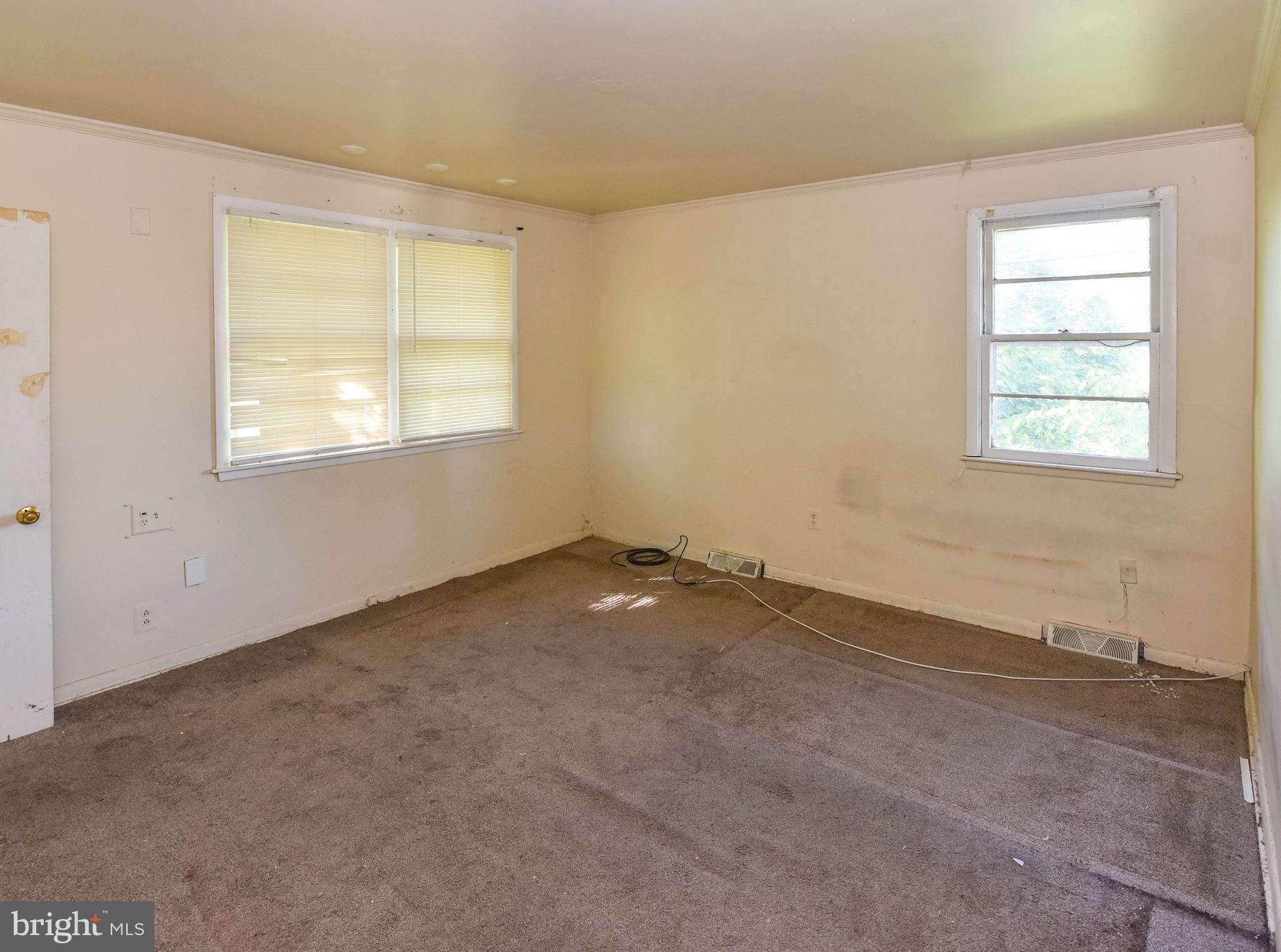 PIKESVILLE - Residential