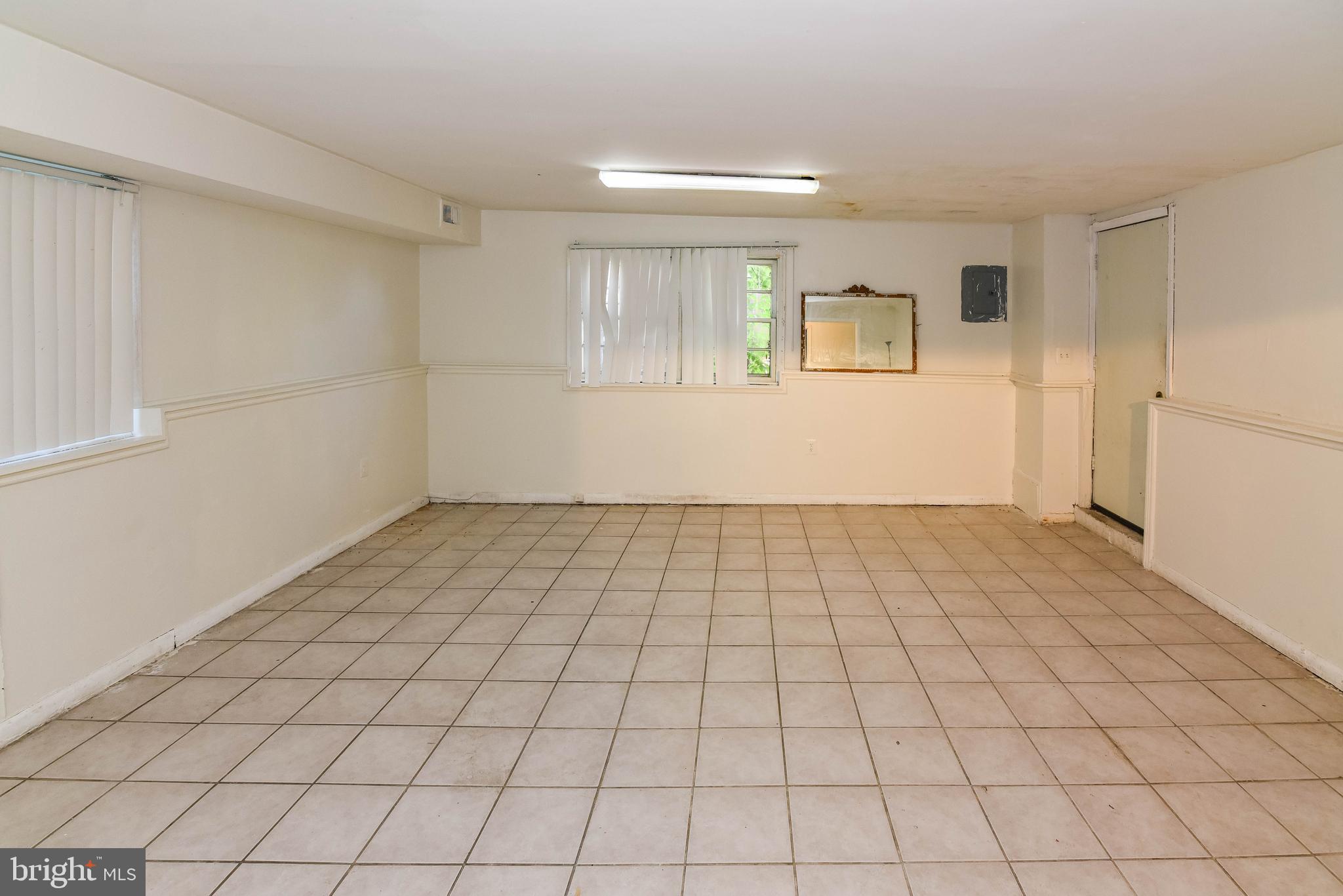PIKESVILLE - Residential