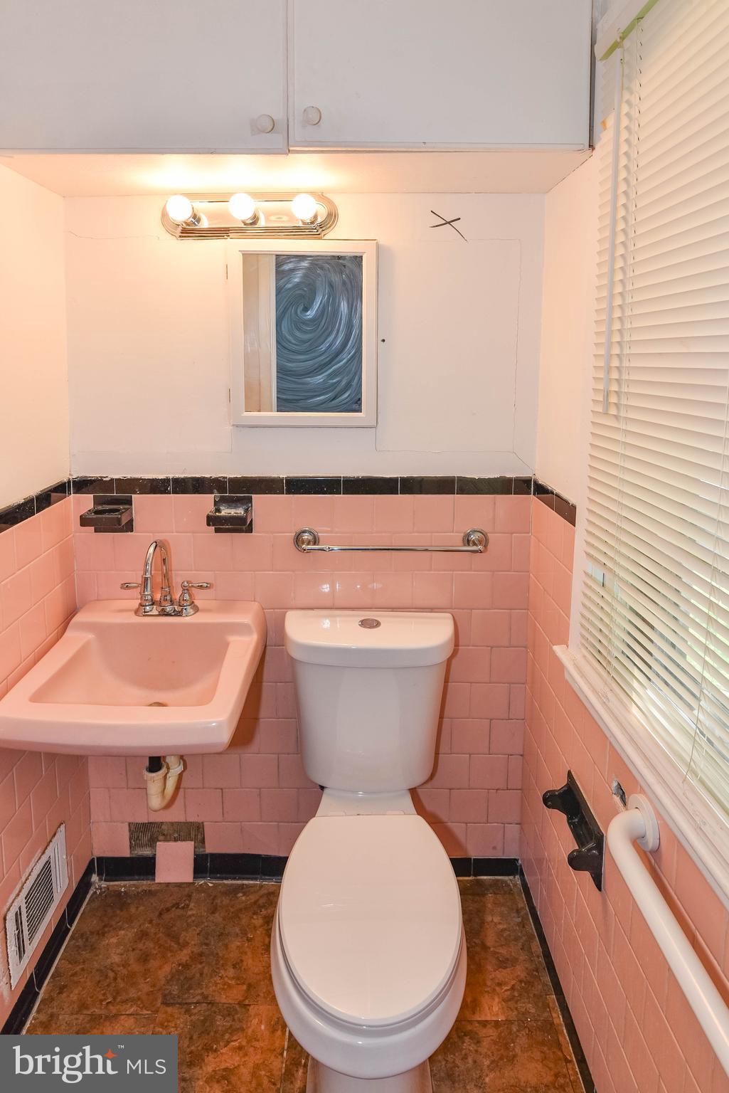 PIKESVILLE - Residential