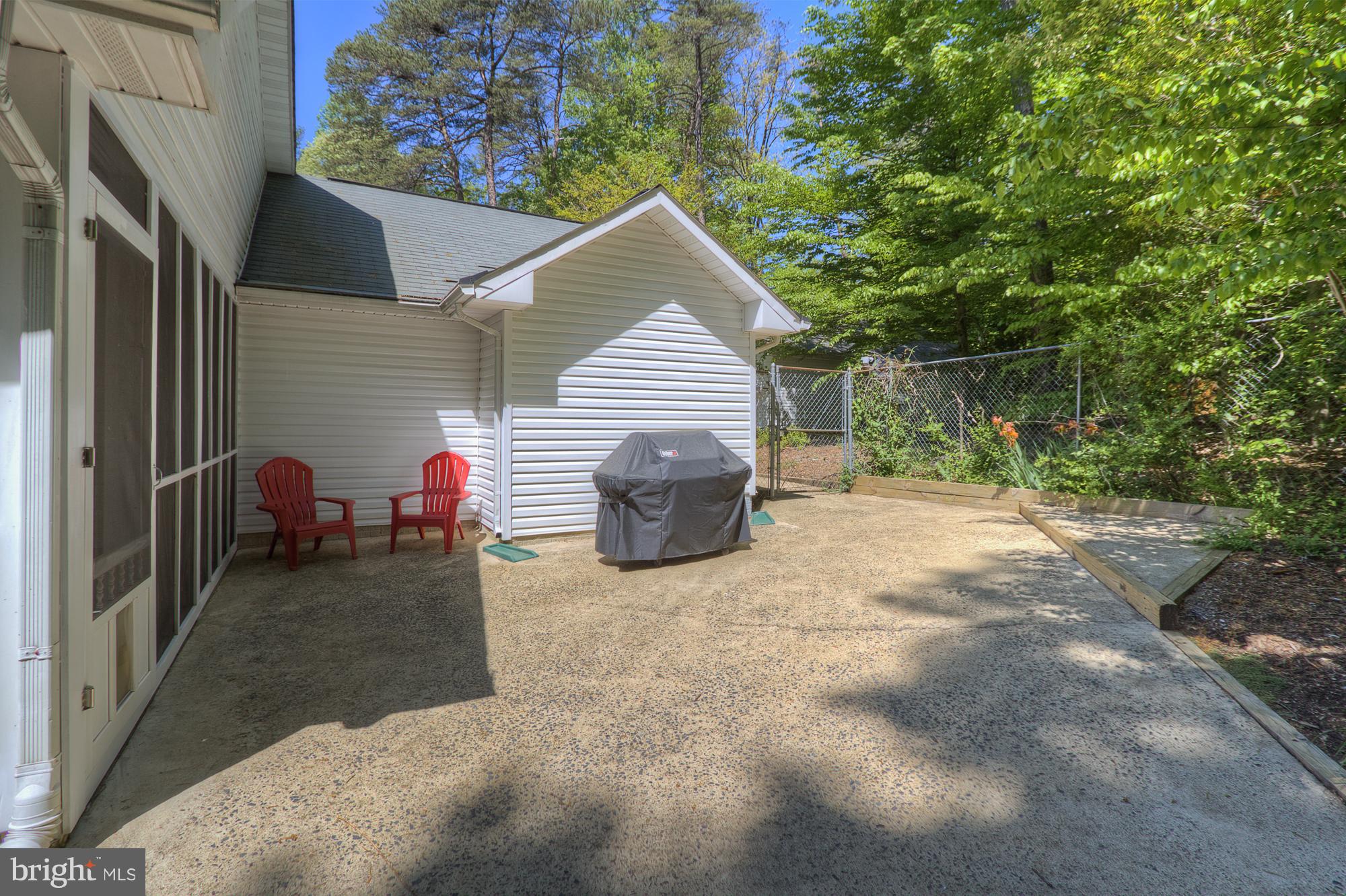 HARTLAKE ESTATES - Residential