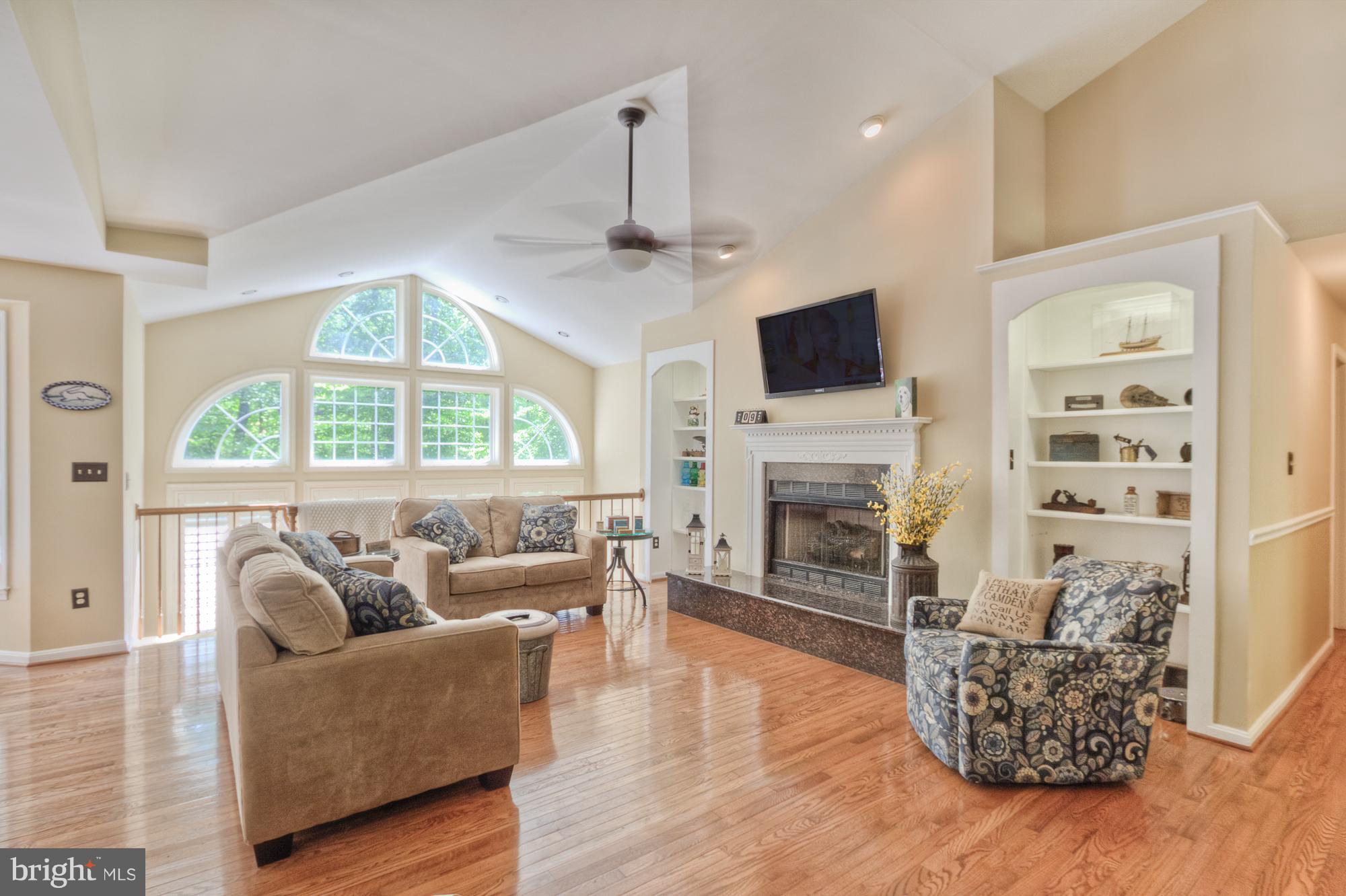 HARTLAKE ESTATES - Residential