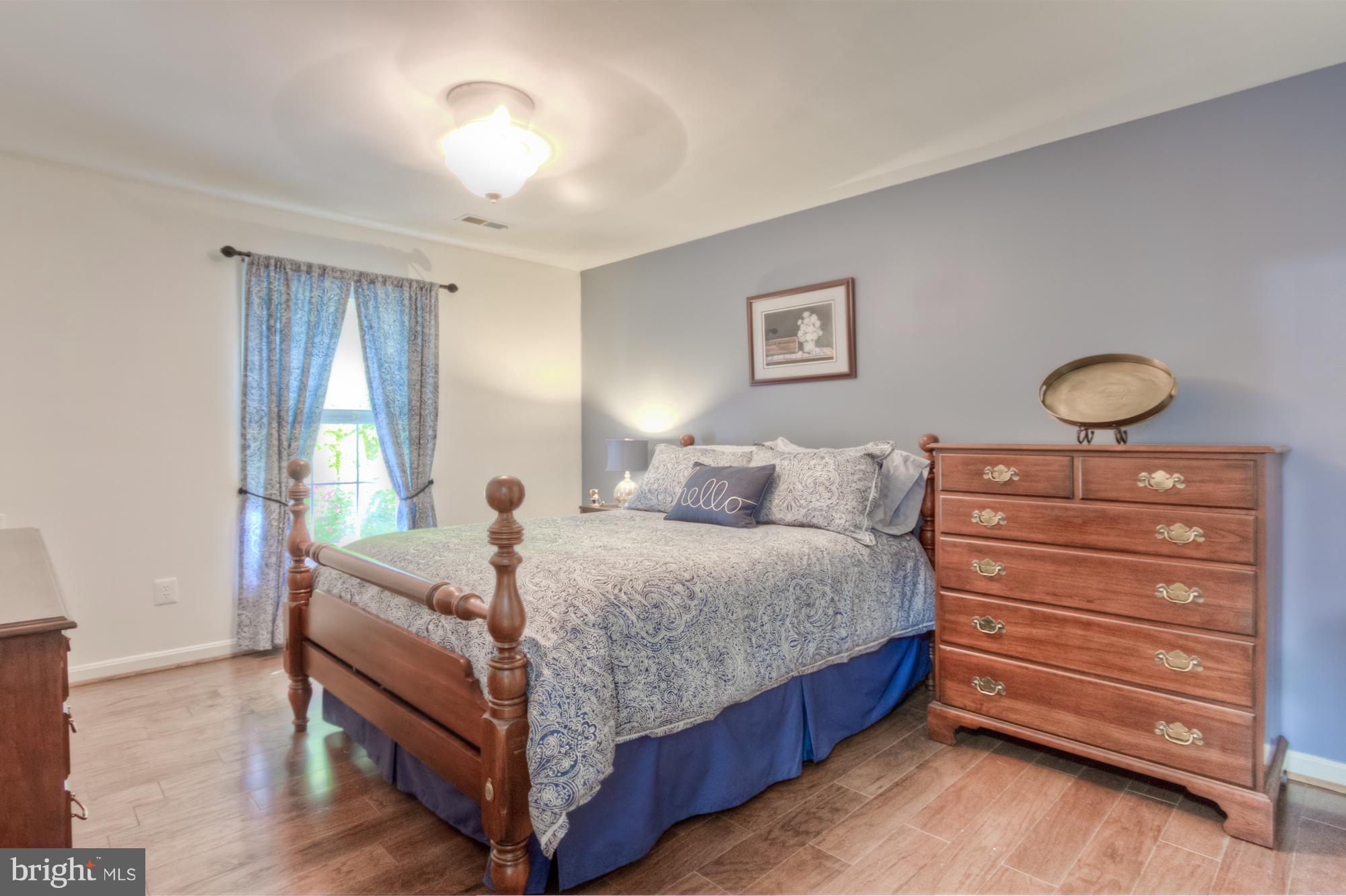 HARTLAKE ESTATES - Residential