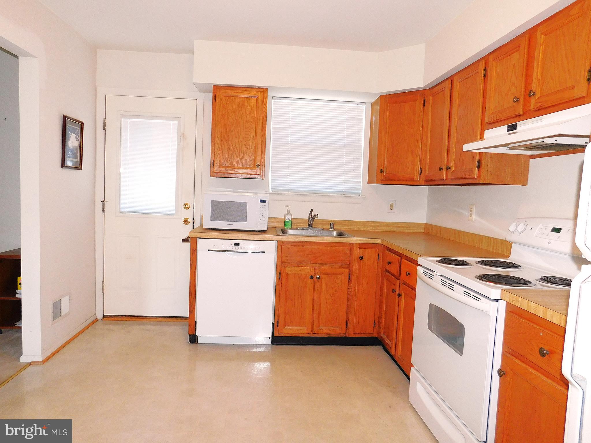 CRESTWOOD VILLAGE - Residential