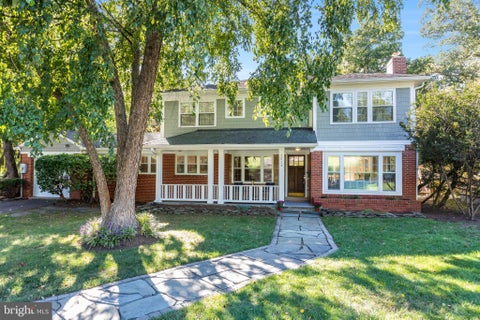 Photo of 2524 N Ridgeview Road N, ARLINGTON, VA 22207 (MLS # VAAR2079750)