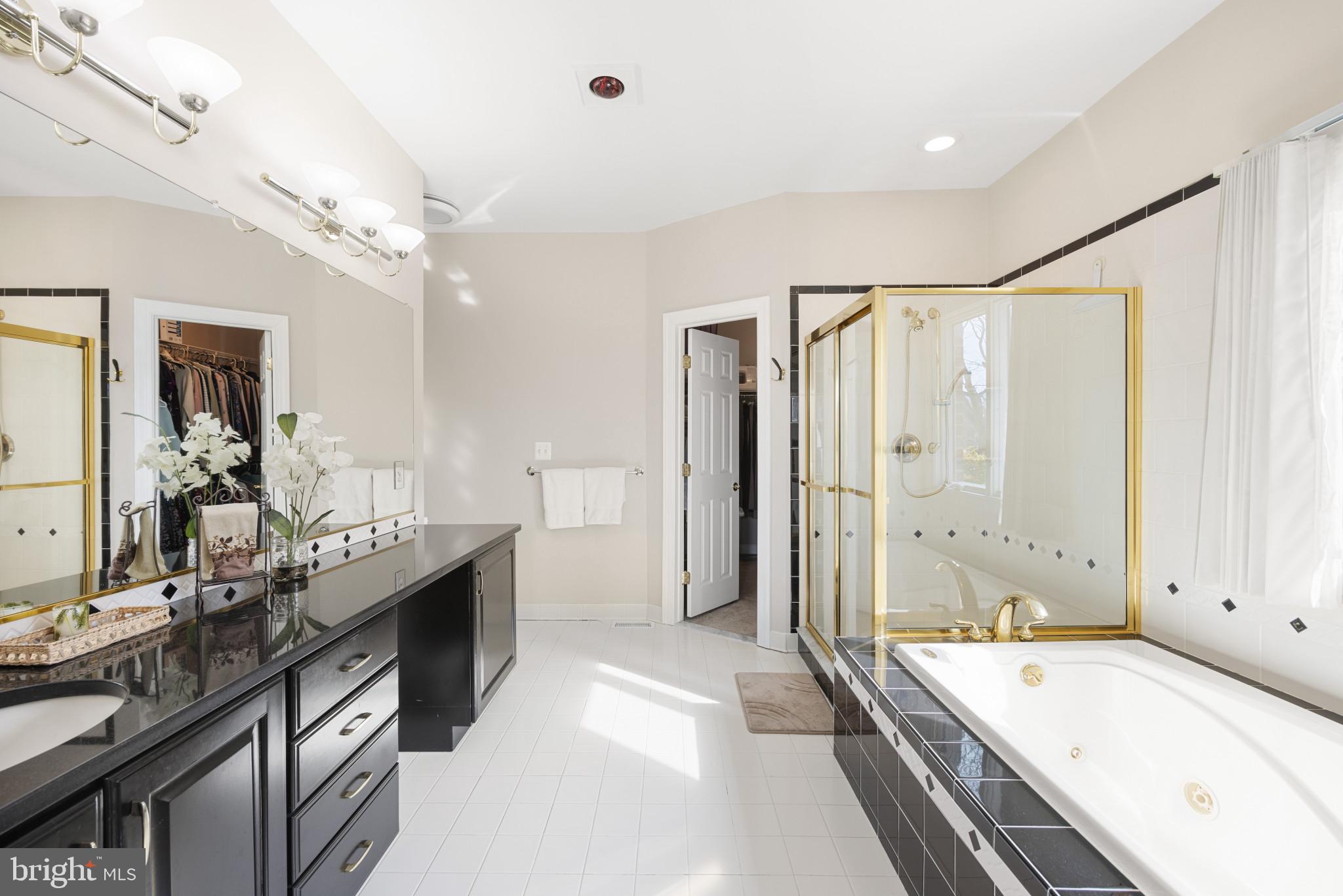 WINDWARD COVE - Residential