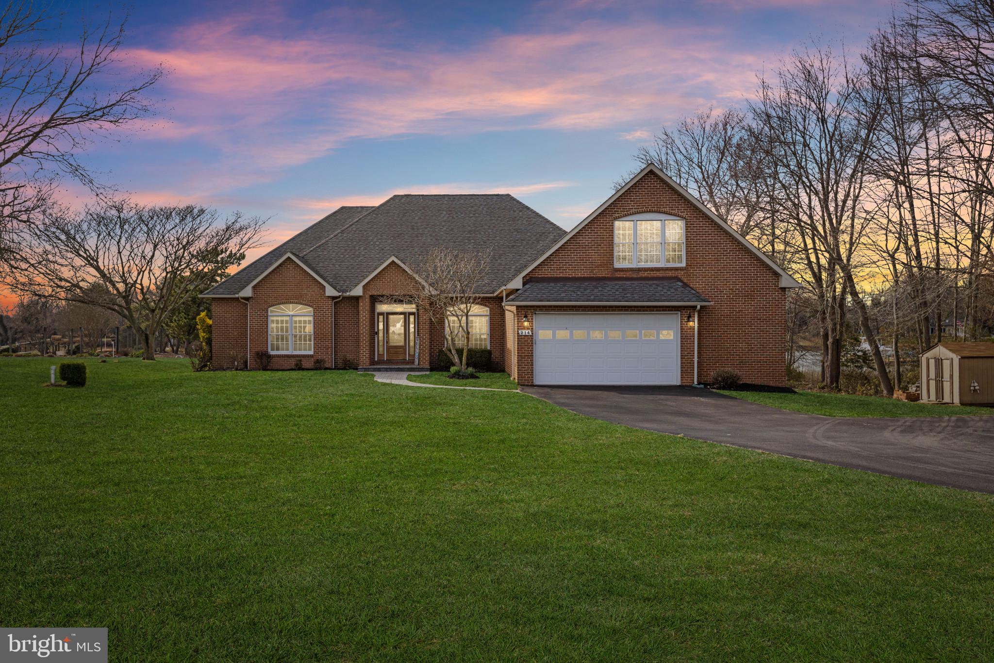 WINDWARD COVE - Residential