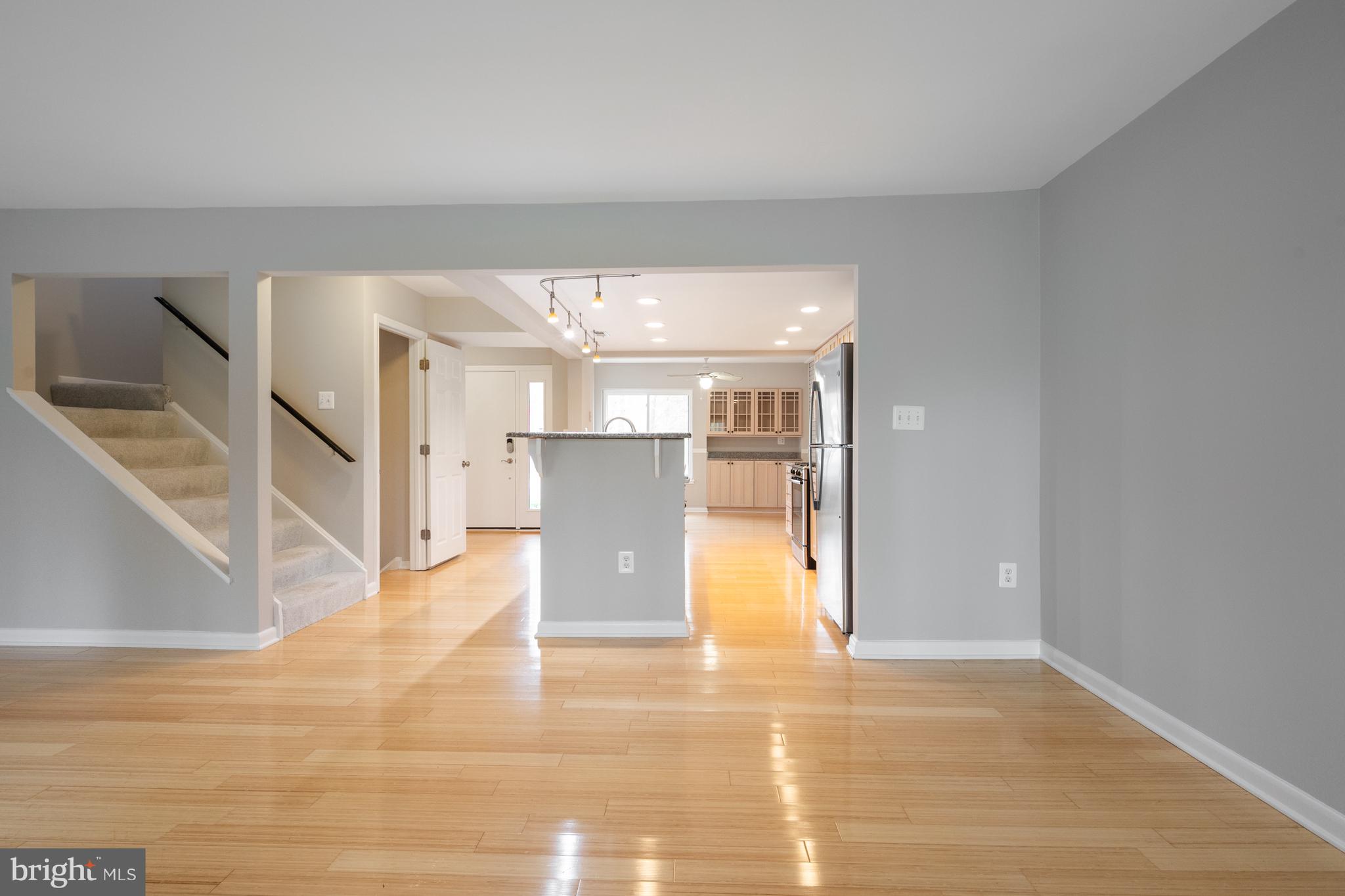 RESTON - Residential