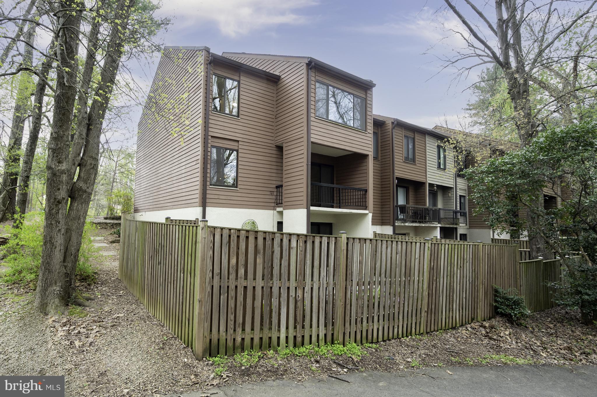 RESTON - Residential