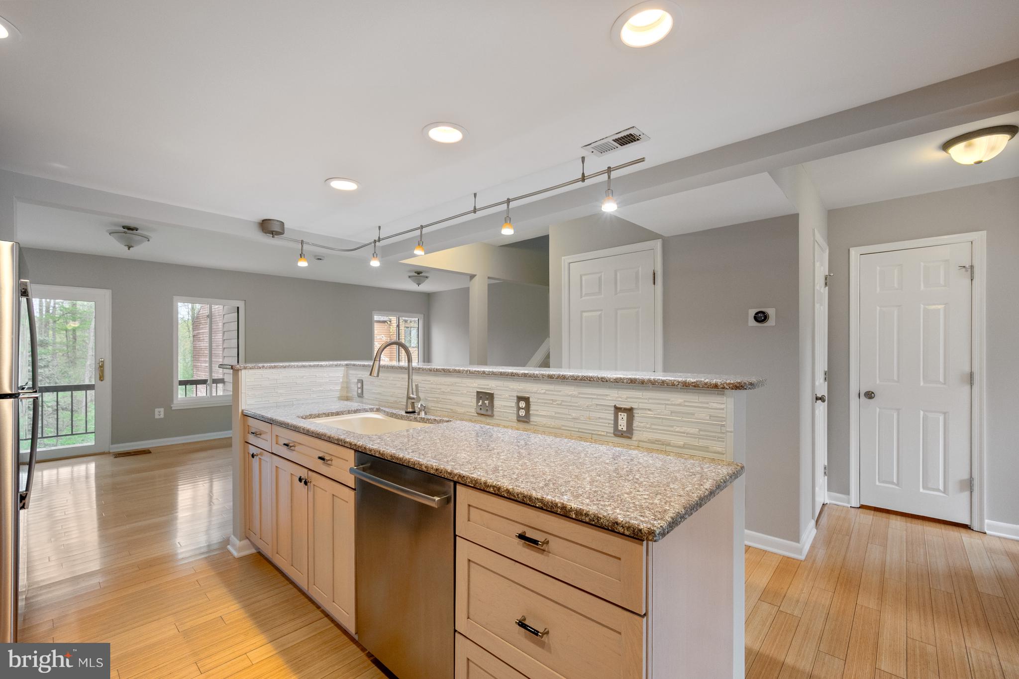 RESTON - Residential